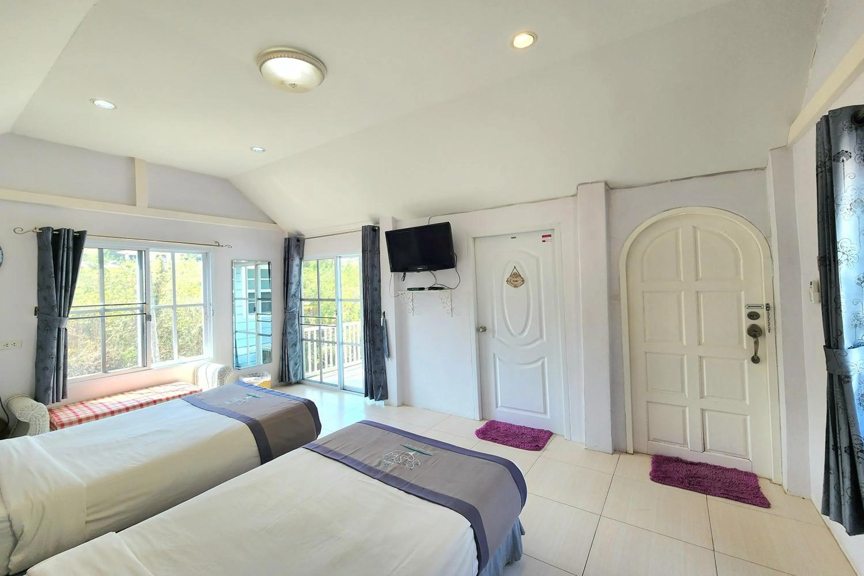 Bedroom, Bed in See Sky Resort