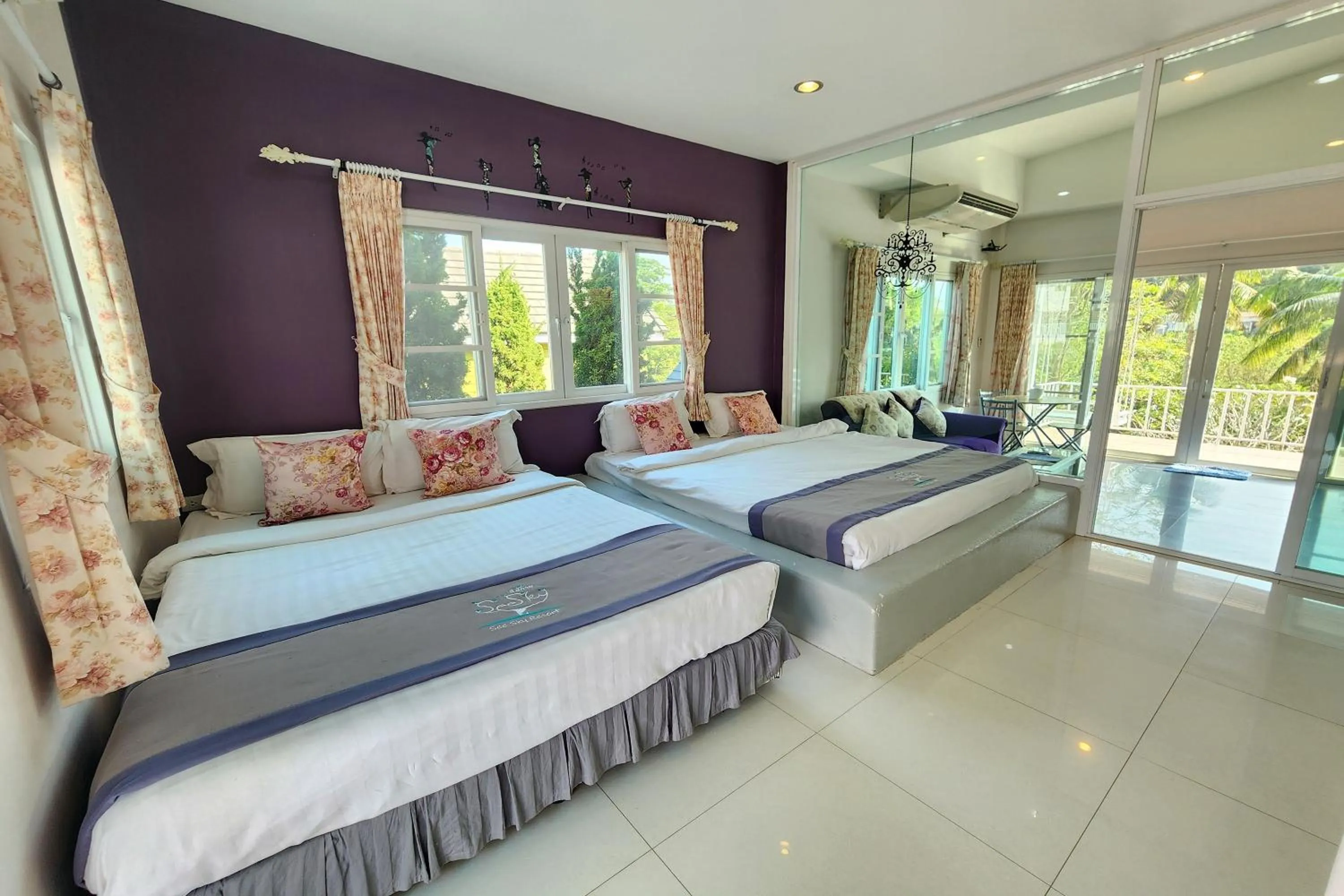 Bedroom, Bed in See Sky Resort