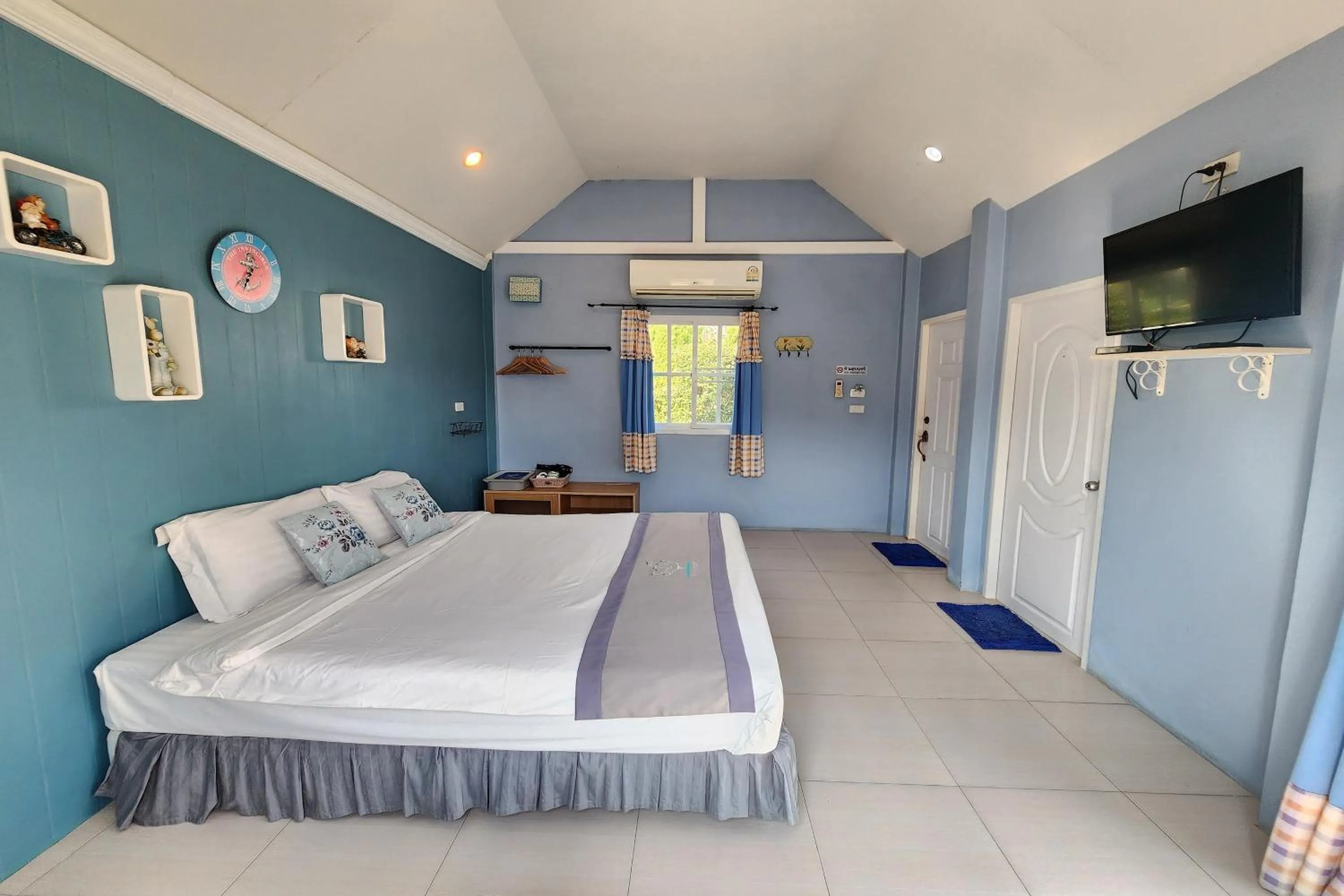 Bedroom, Bed in See Sky Resort