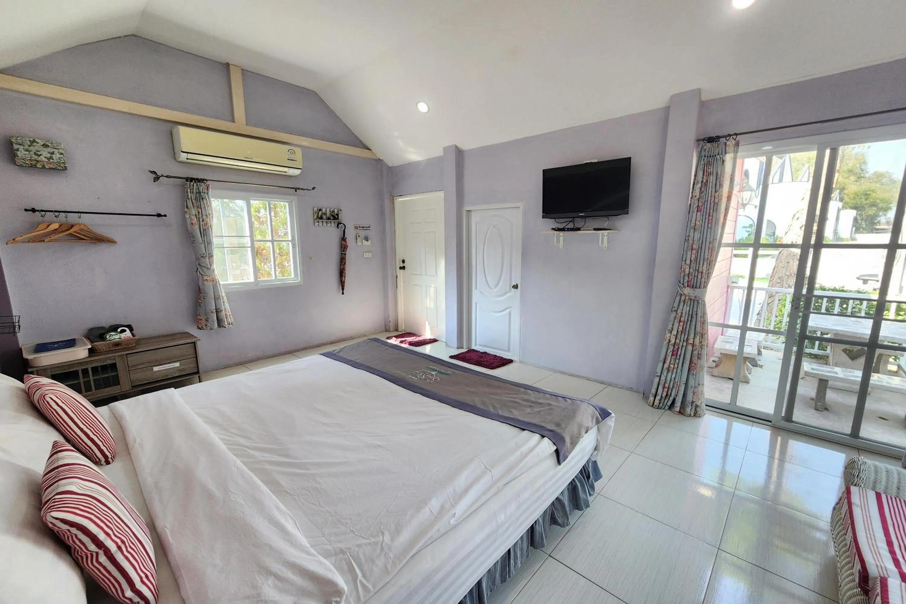 Bedroom, Bed in See Sky Resort