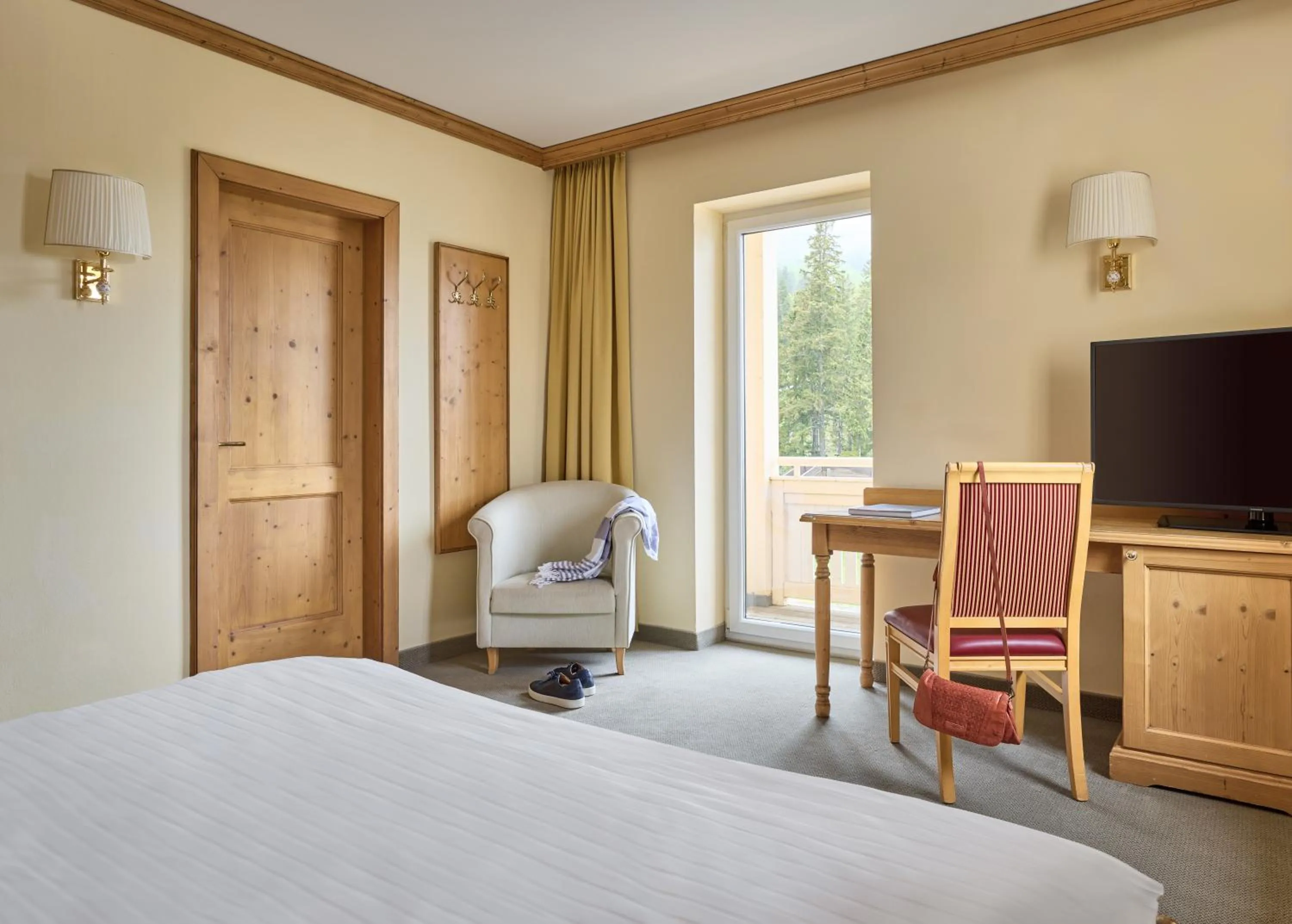 Bed in Falkensteiner Aktiv & Familienhotel Cristallo