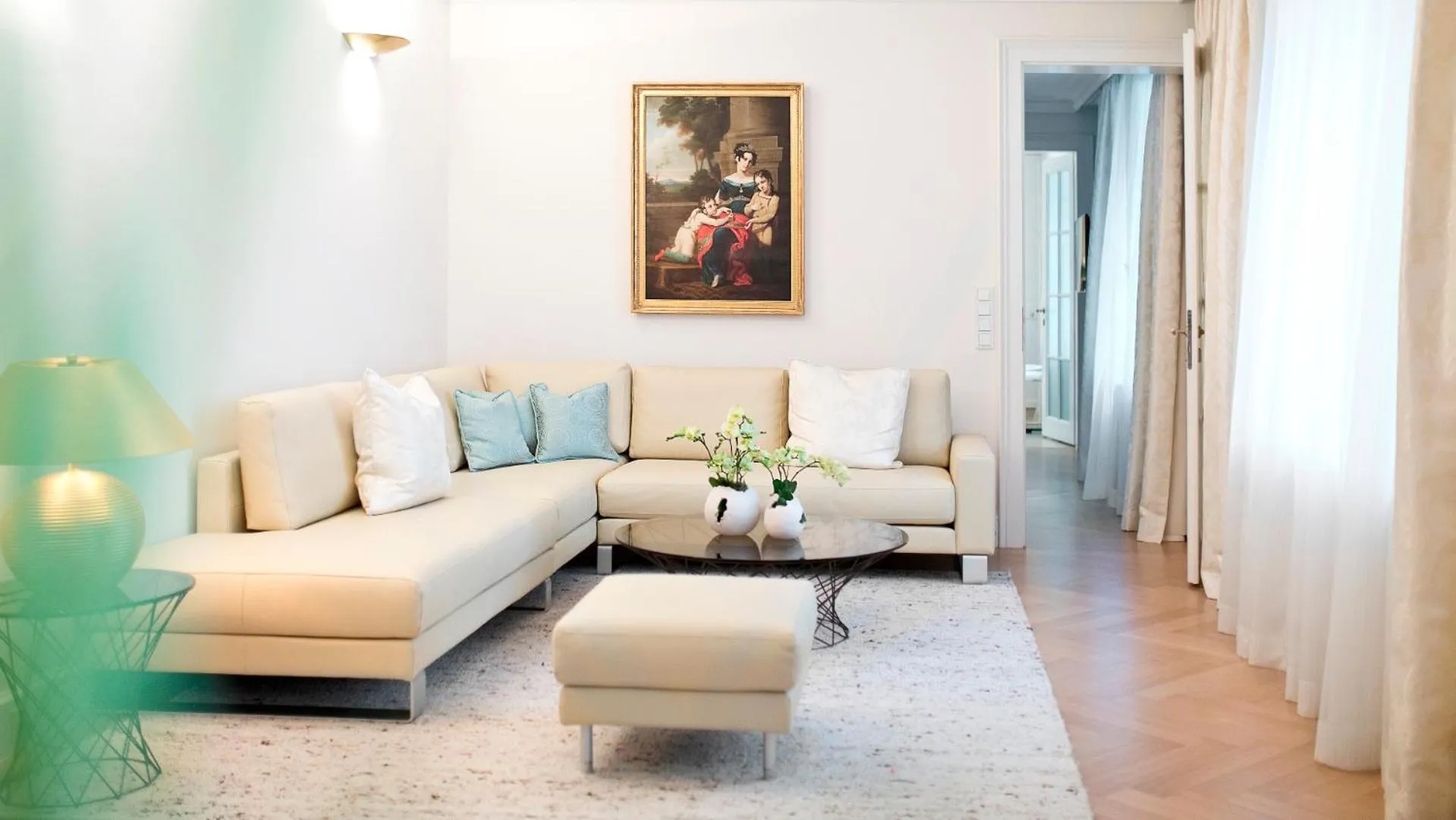 Living room in Palais Coburg Hotel