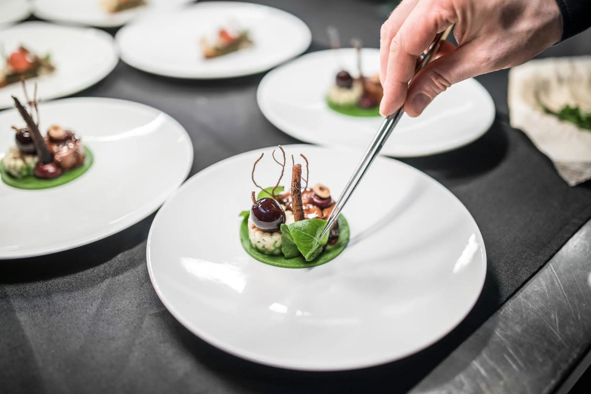 Restaurant/places to eat in Palais Coburg Hotel