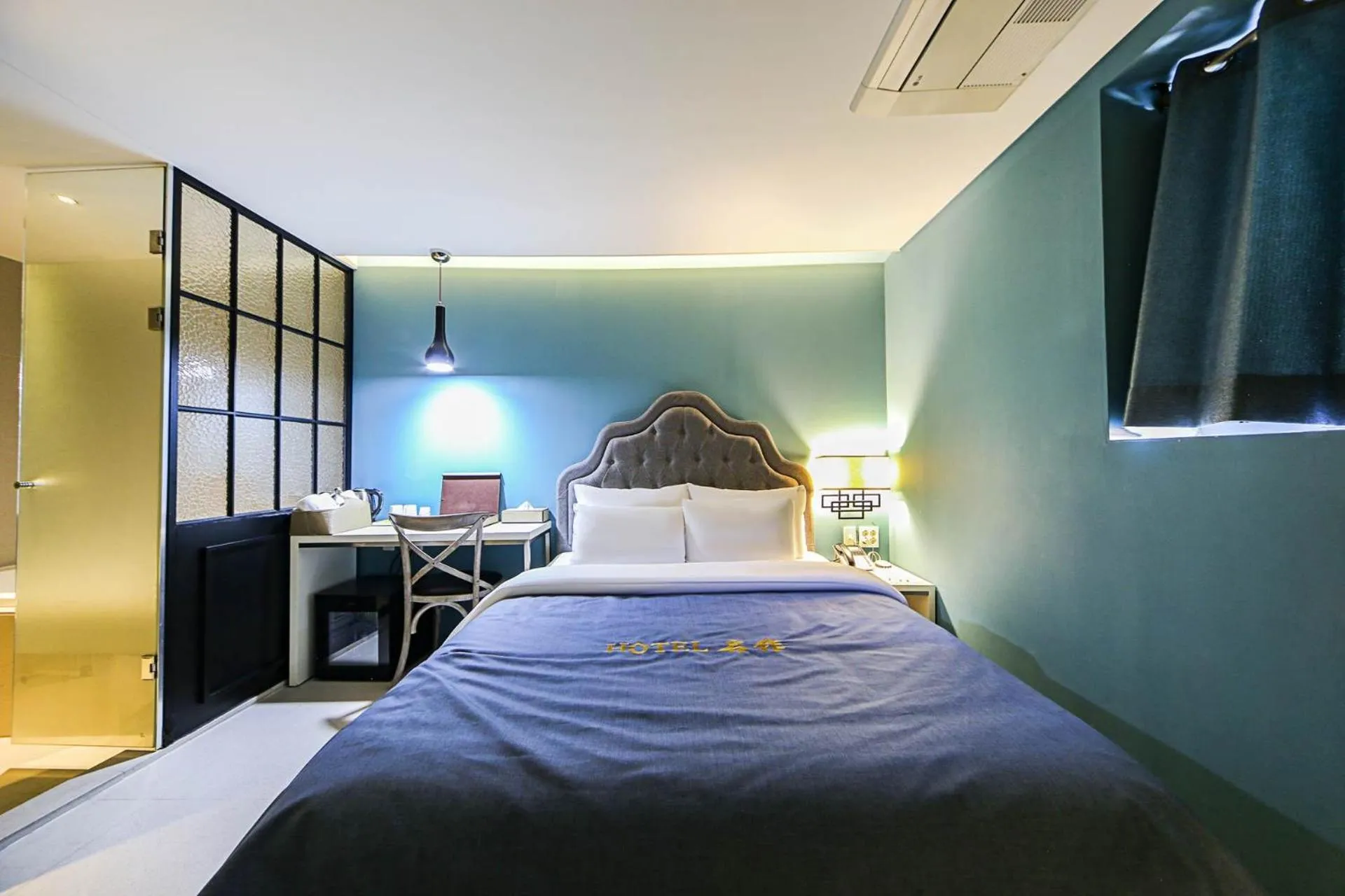 Bed in Hotel Myeongjak