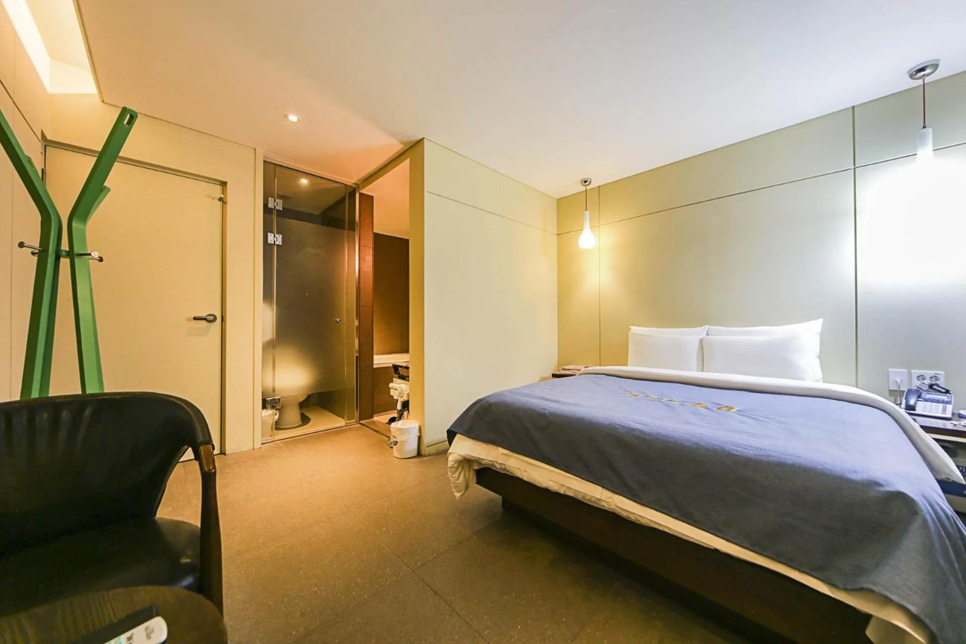 Bed in Hotel Myeongjak