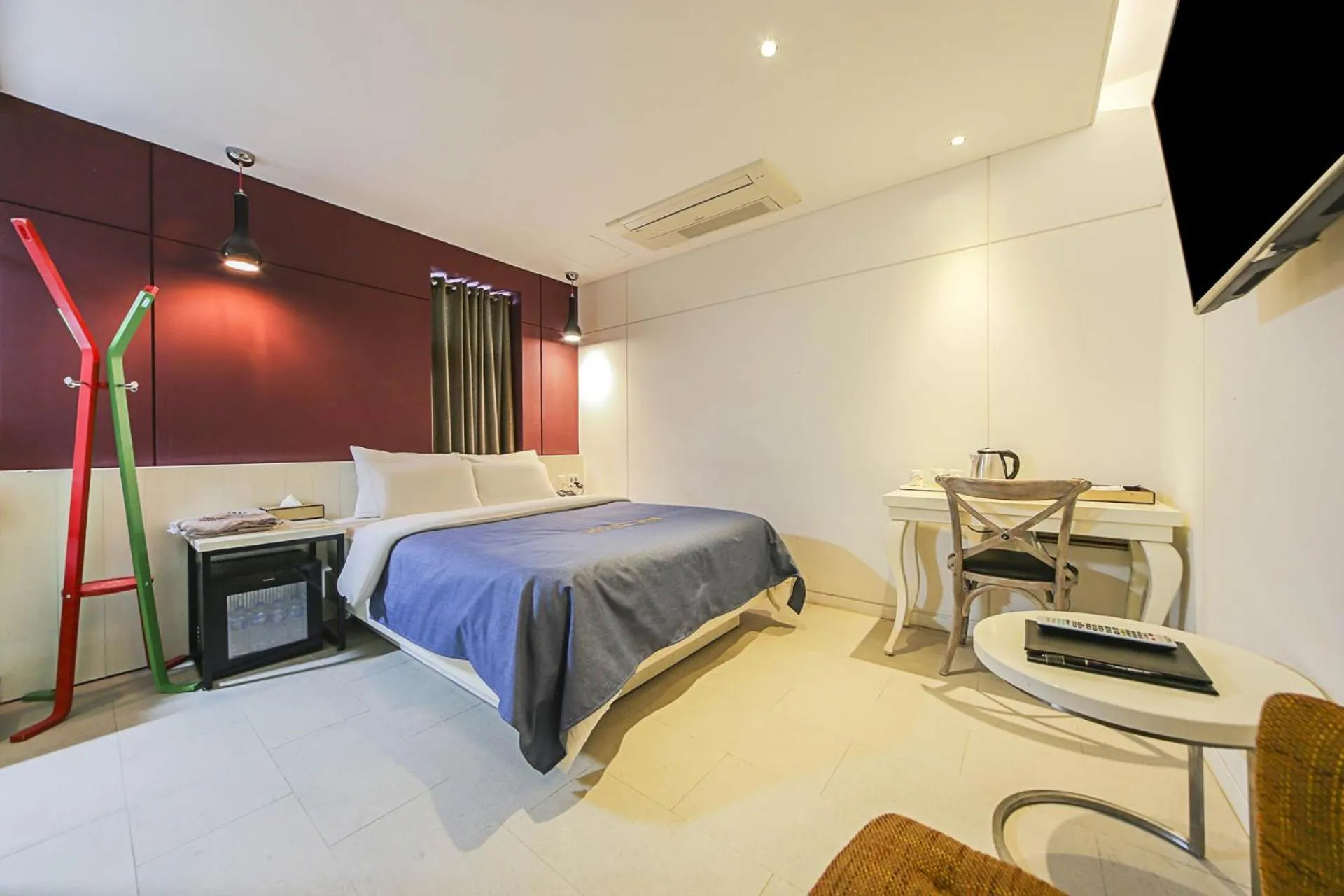 Bed in Hotel Myeongjak