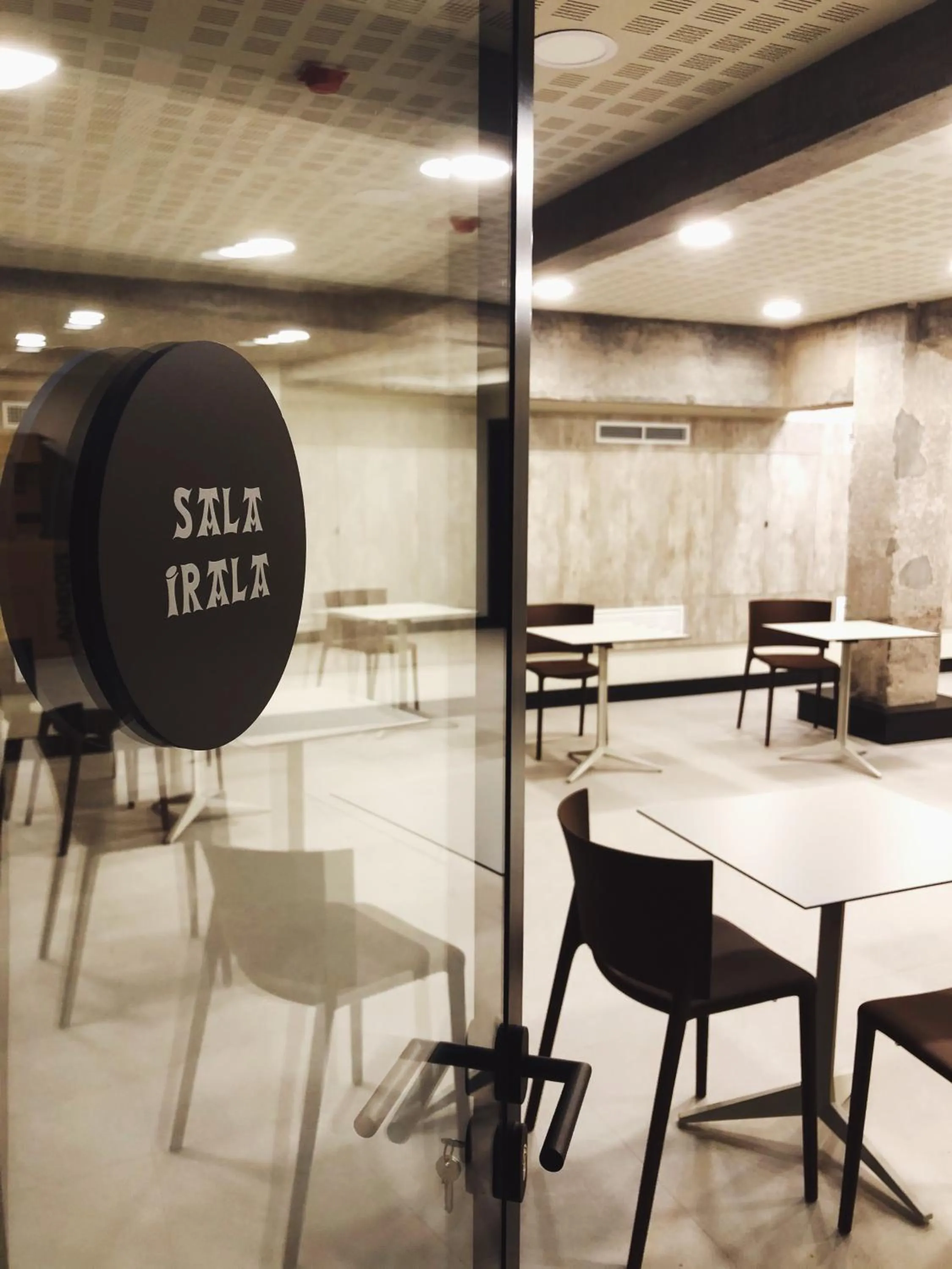 Living room in voco Bilbao - City by IHG