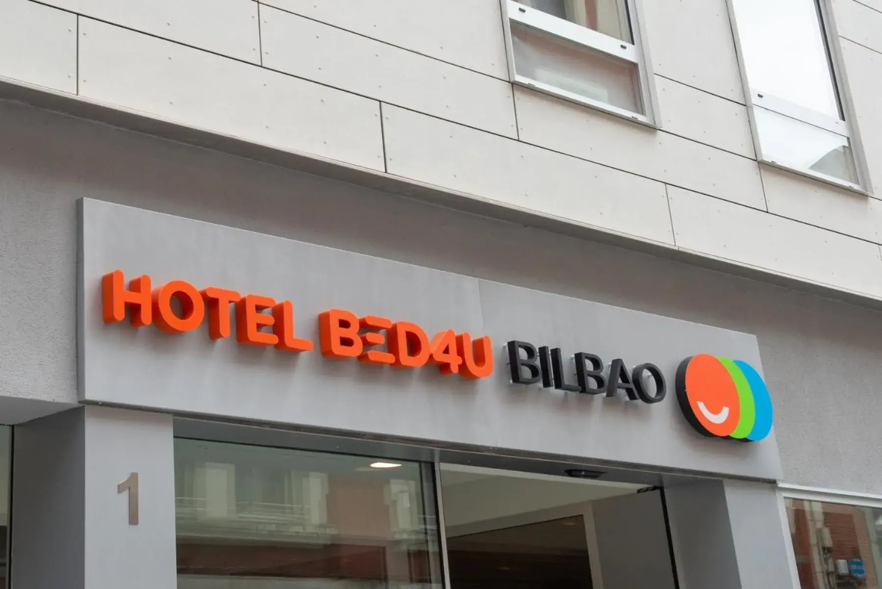 Facade/entrance in Hotel Bed4U Bilbao Facade/entrance in Hotel Bed4U Bilbao