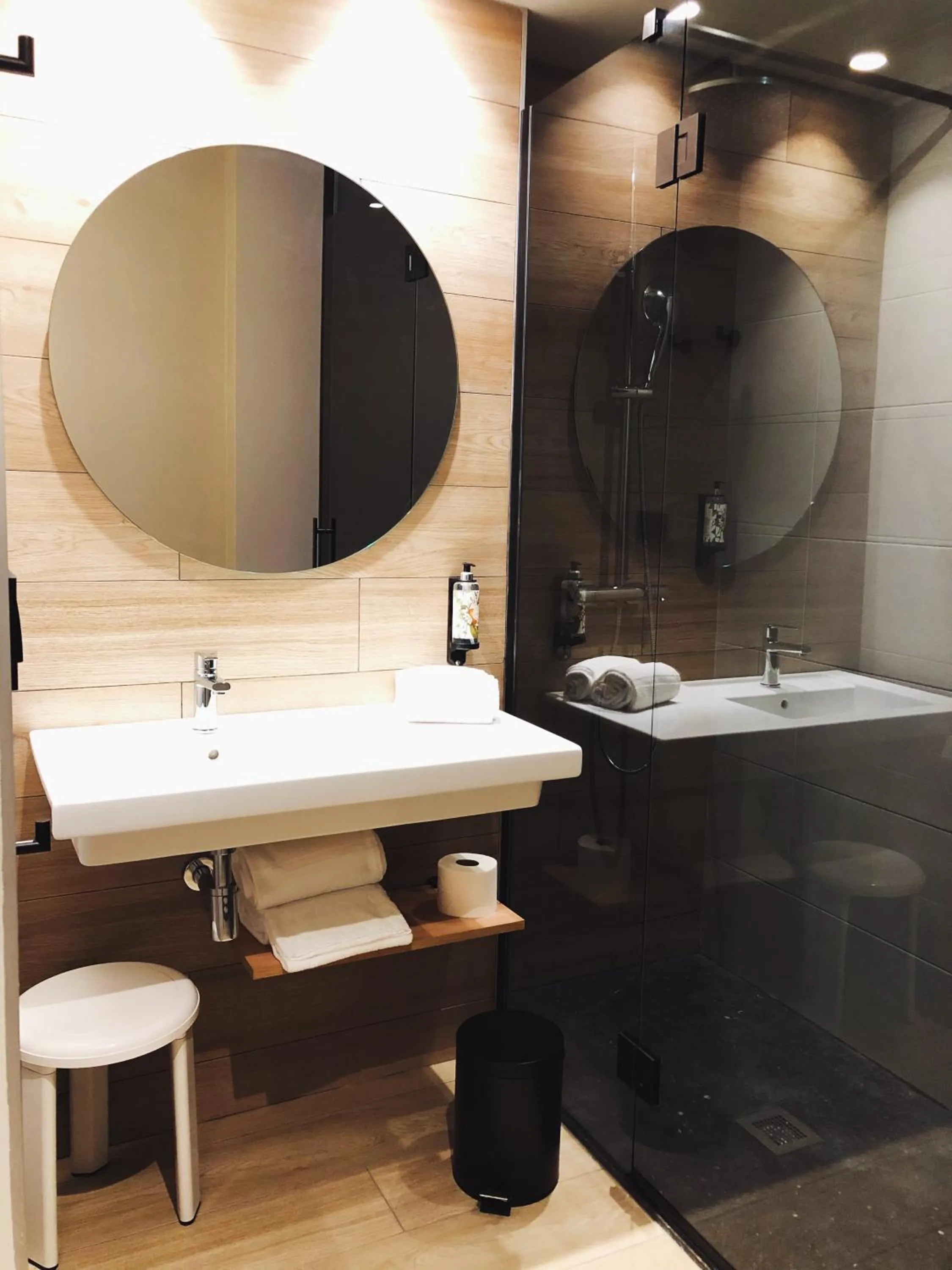 Shower in voco Bilbao - City by IHG