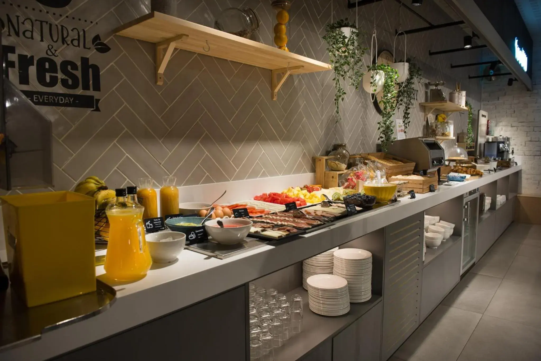 Restaurant/places to eat in voco Bilbao - City by IHG Restaurant/places to eat in voco Bilbao - City by IHG