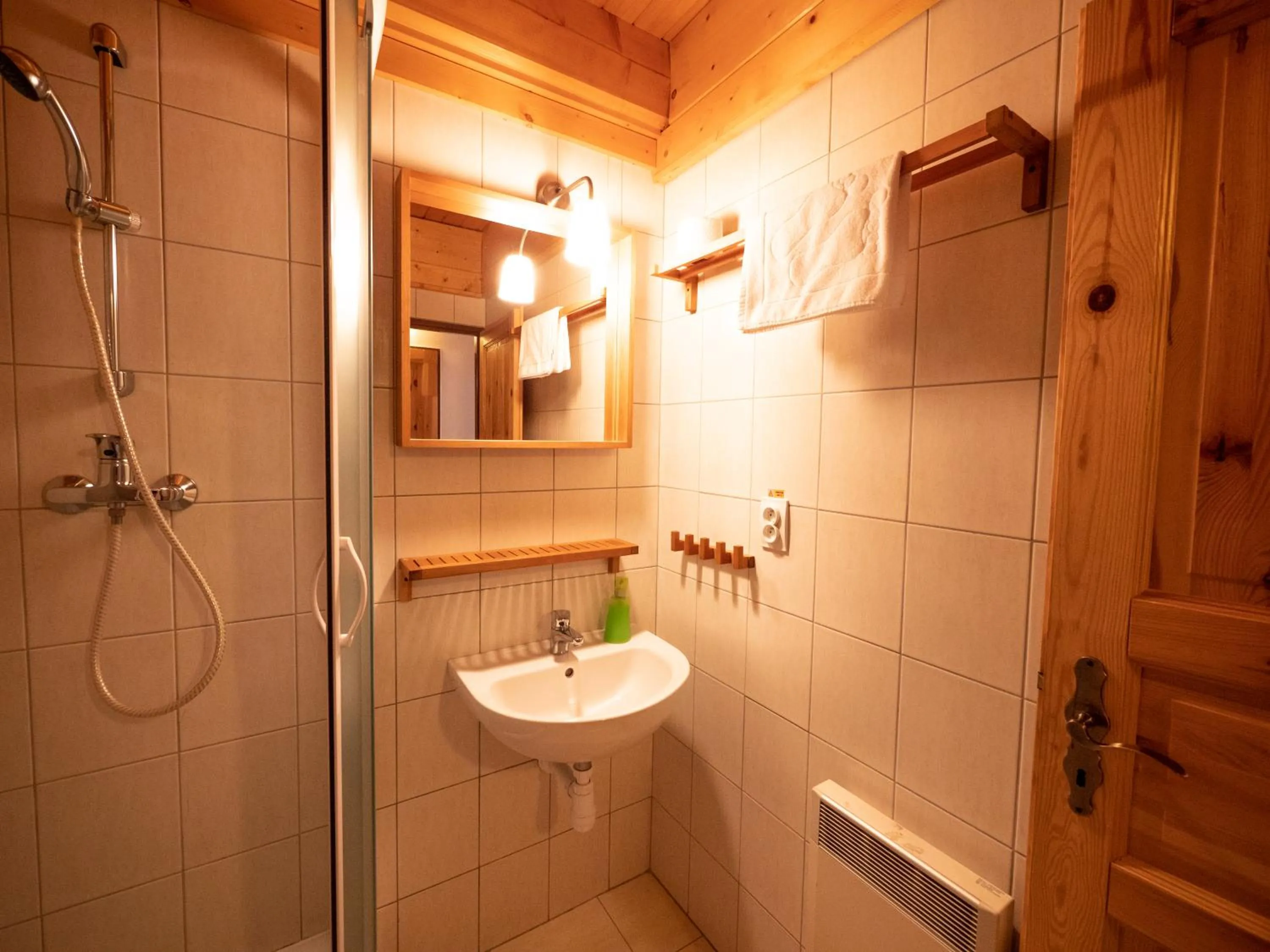 Shower in SKI CIERNY BALOG