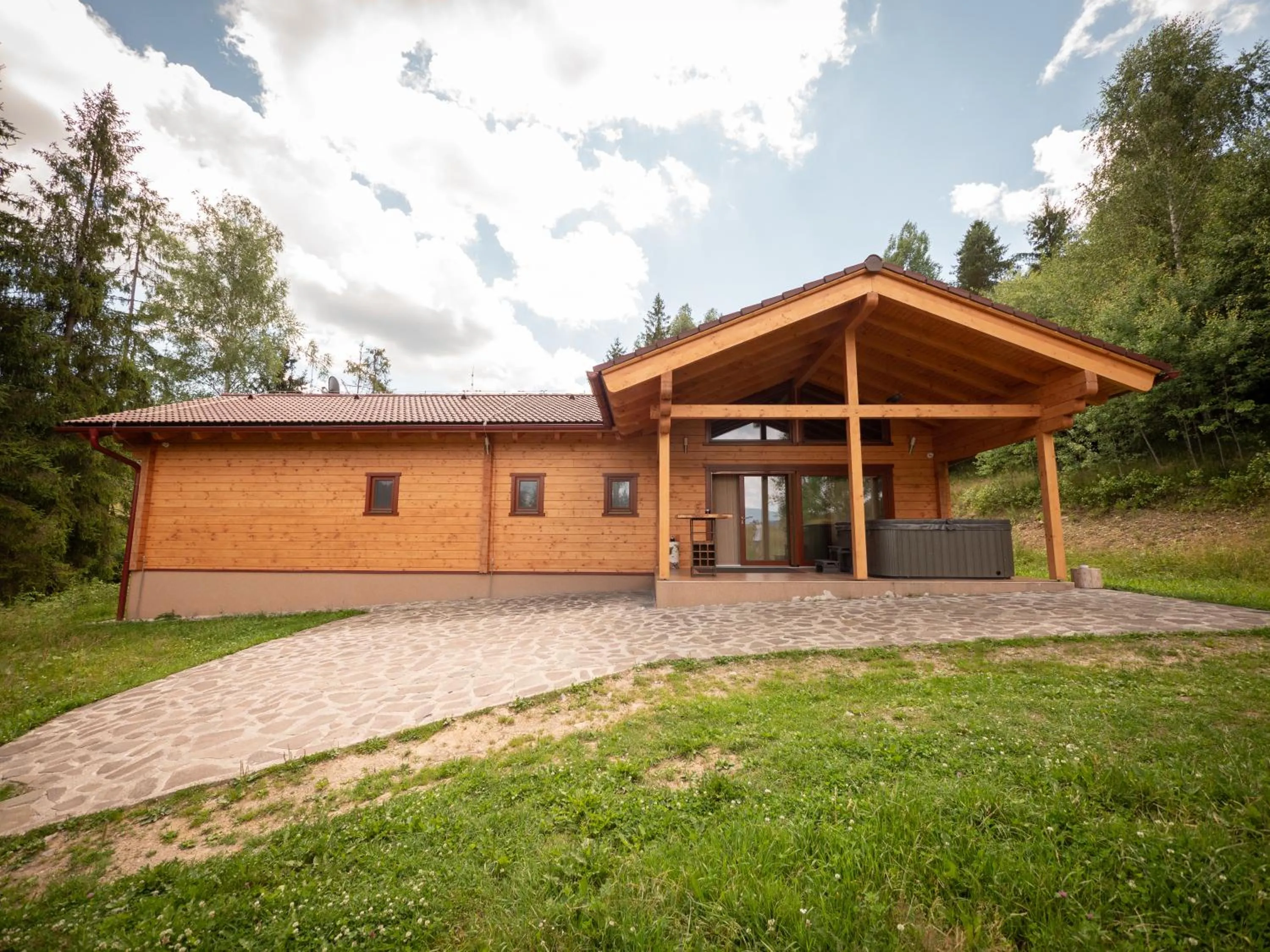 Property building in SKI CIERNY BALOG