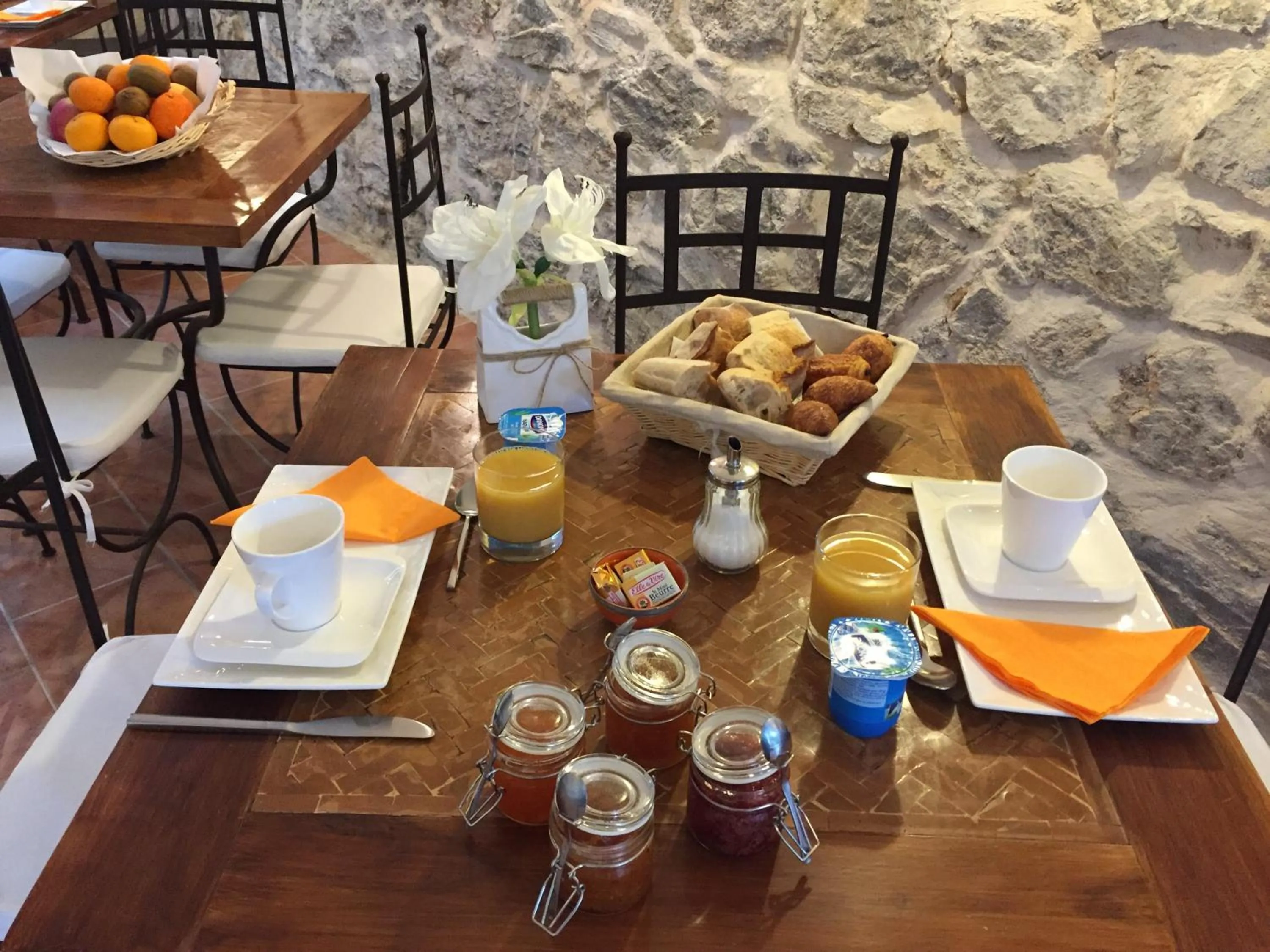 Breakfast in La Bastide de Font Clarette
