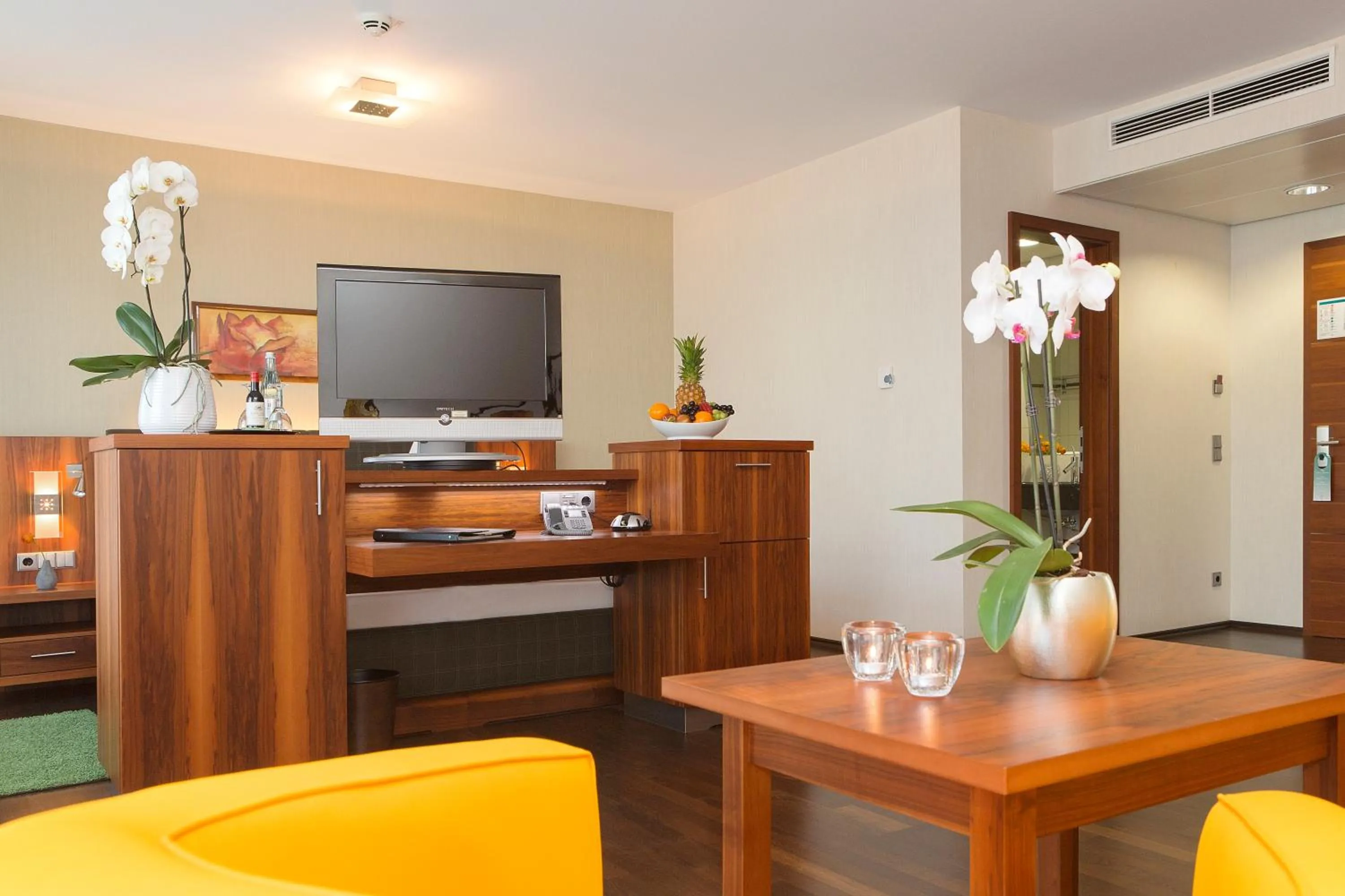 Living room in City Hotel Roding