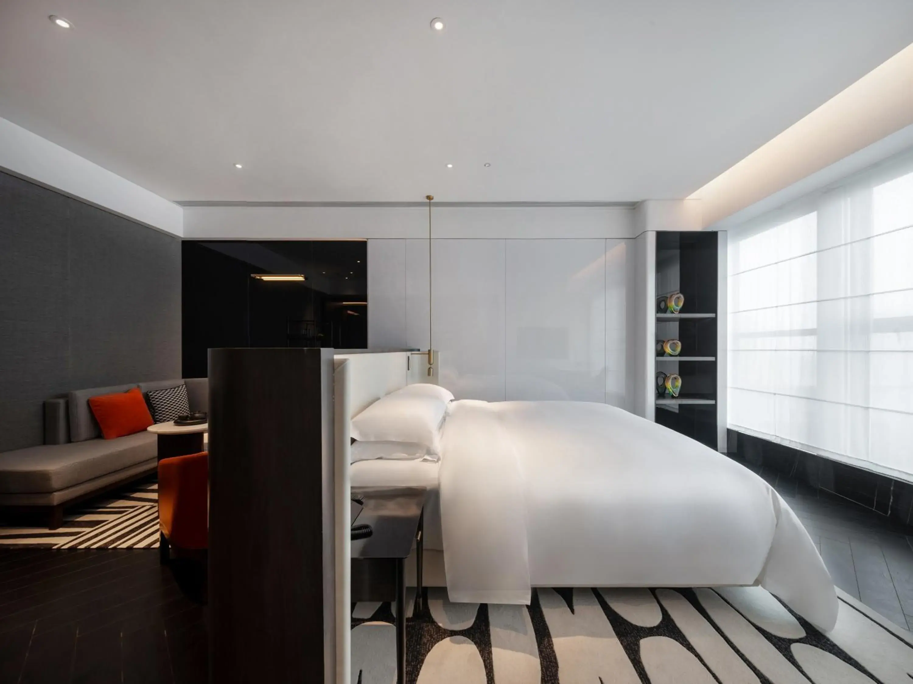 Bed in The Langbo Chengdu, in The Unbound Collection by Hyatt Bed in The Langbo Chengdu, in The Unbound Collection by Hyatt