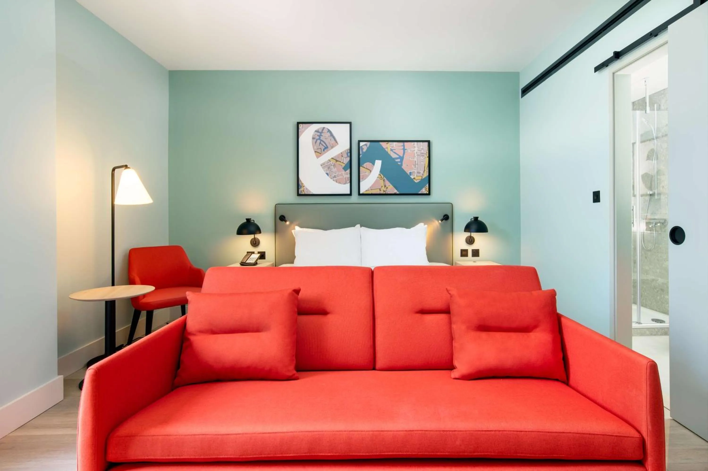 Bedroom in Hyatt Place London City East