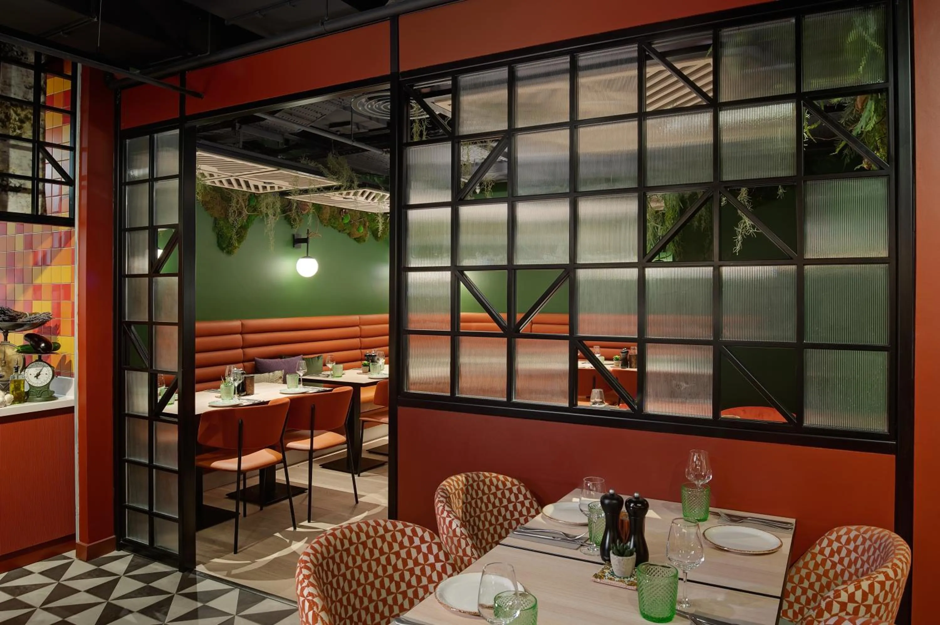 Restaurant/places to eat in Hyatt Place London City East