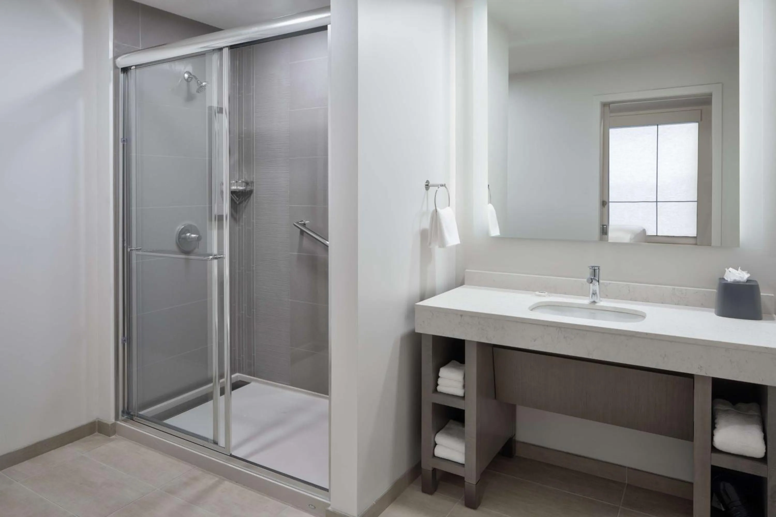 Bathroom in Hyatt House Denver Aurora Anschutz Medical Campus
