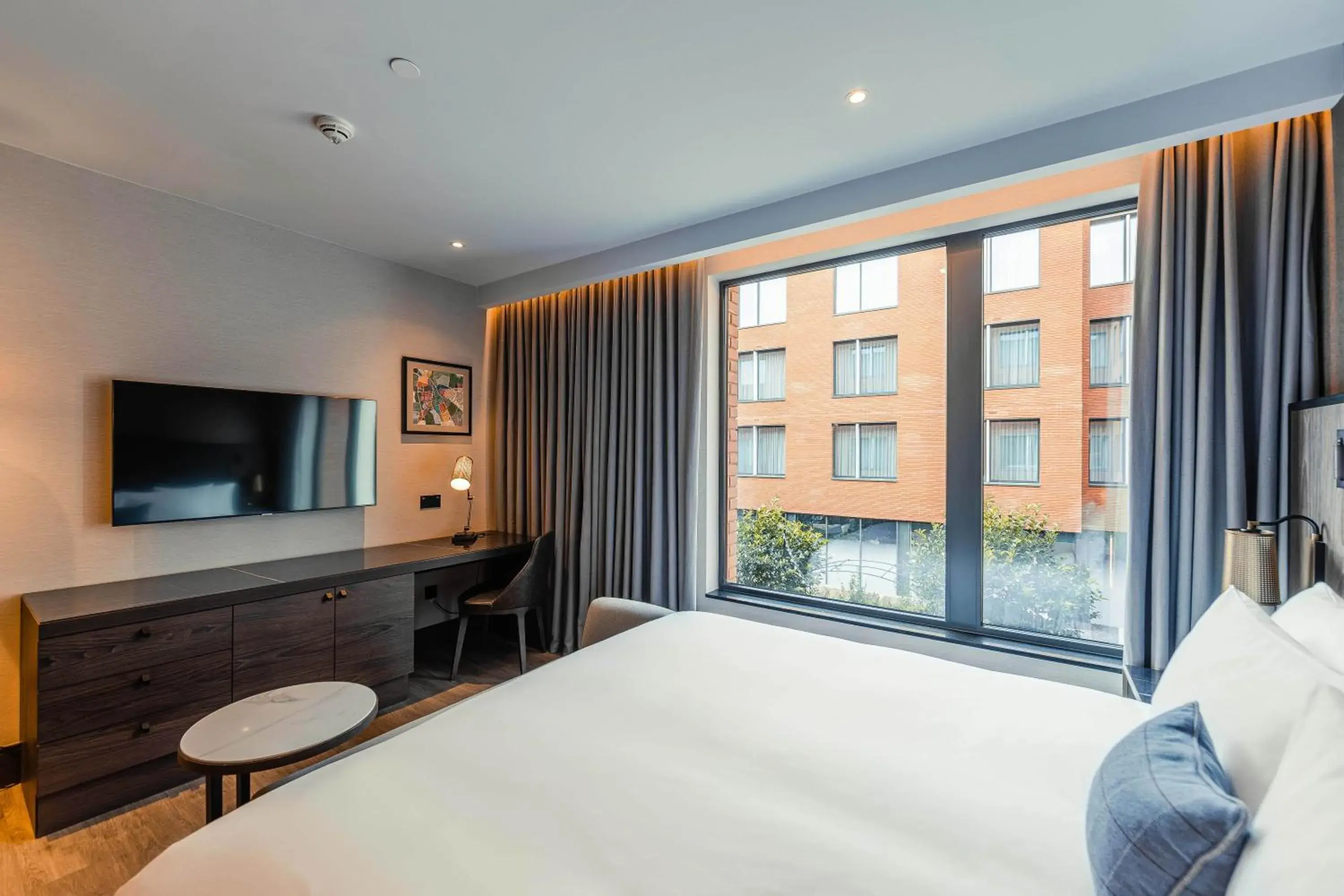 The Darwin King Studio in The Fellows House Cambridge, Curio Collection By Hilton The Darwin King Studio in The Fellows House Cambridge, Curio Collection By Hilton