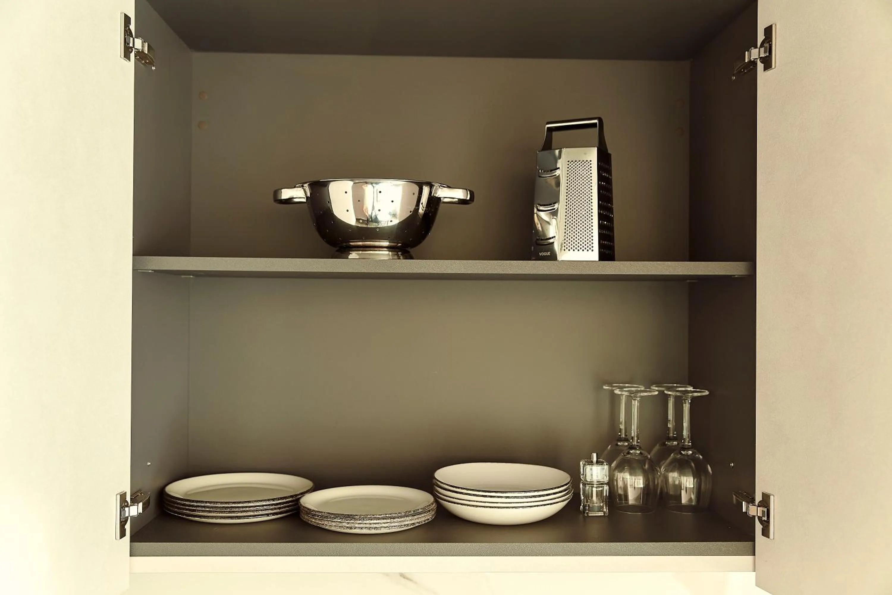 Kitchen or kitchenette in The Fellows House Cambridge, Curio Collection By Hilton