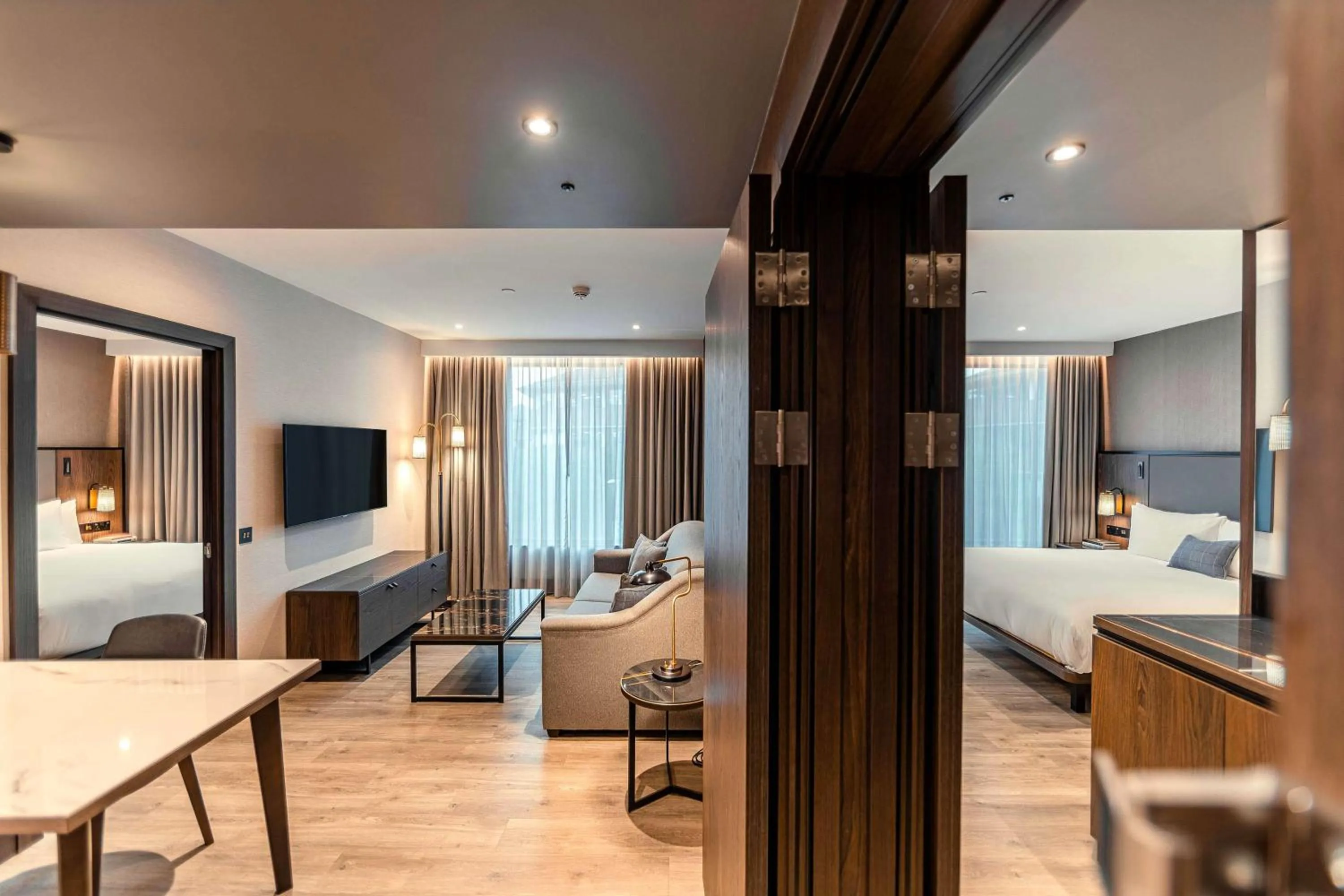 Bedroom, Bed in The Fellows House Cambridge, Curio Collection By Hilton