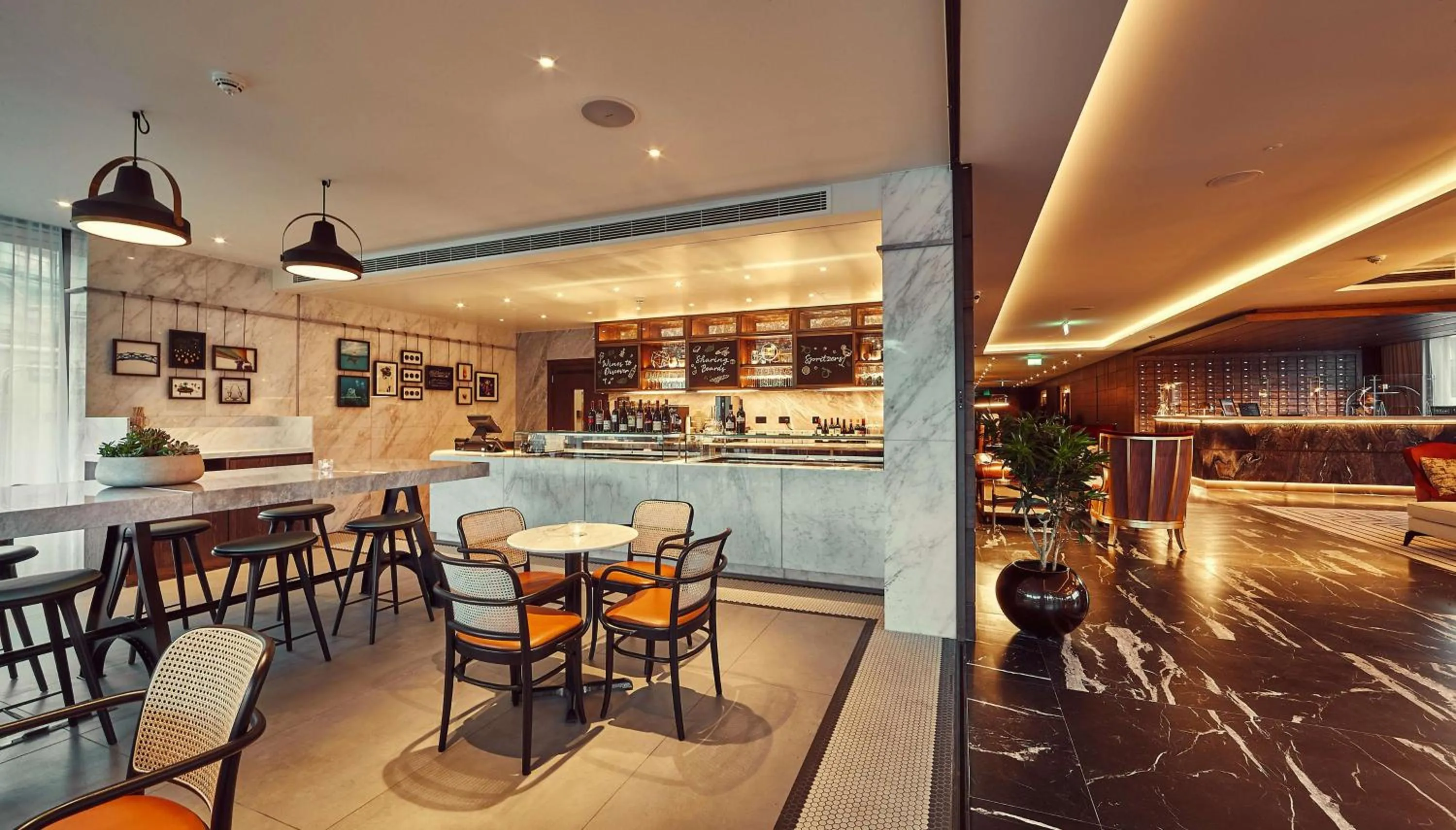 Lounge or bar in The Fellows House Cambridge, Curio Collection By Hilton