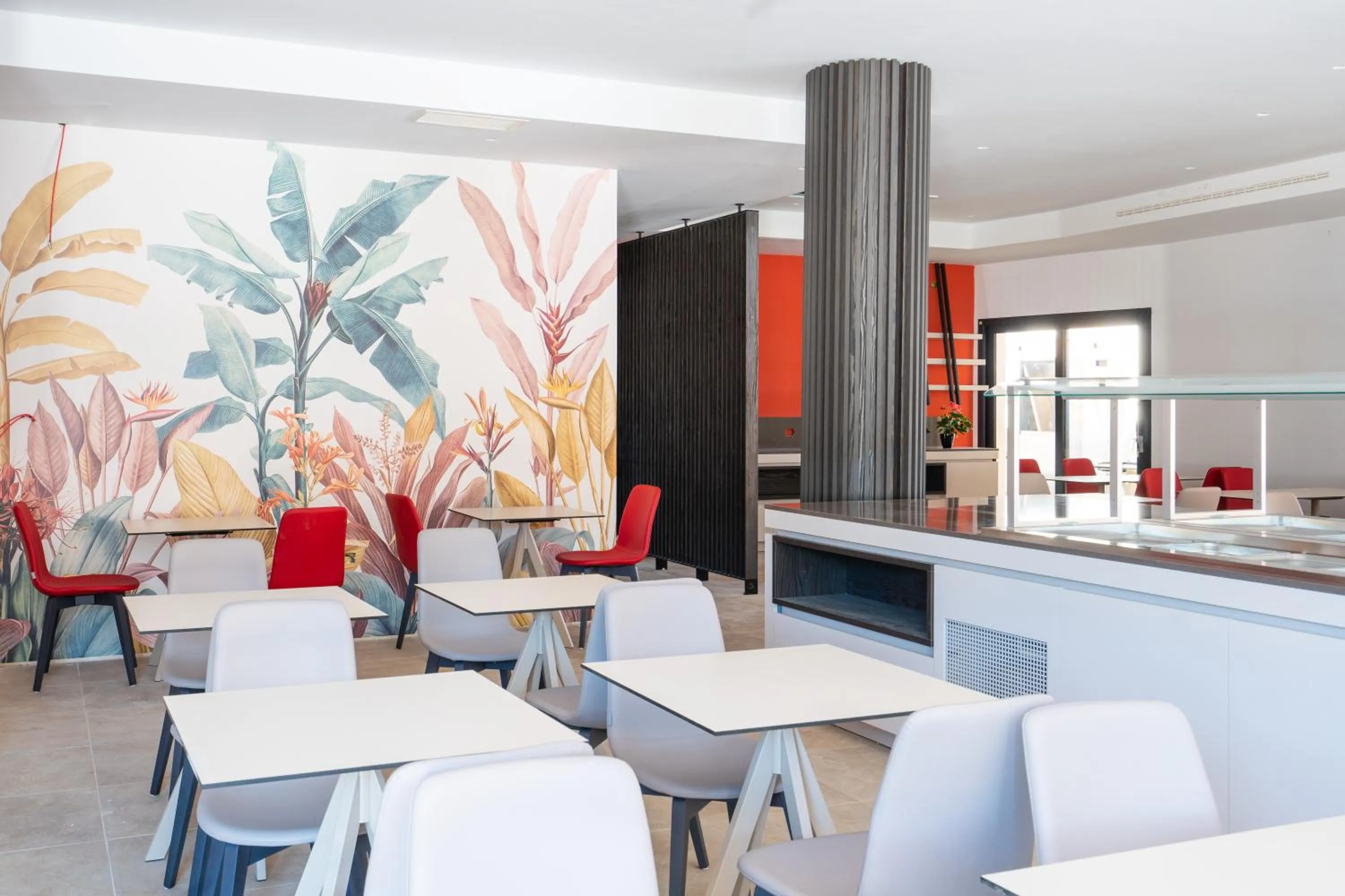 Restaurant/places to eat in Red Sun Village