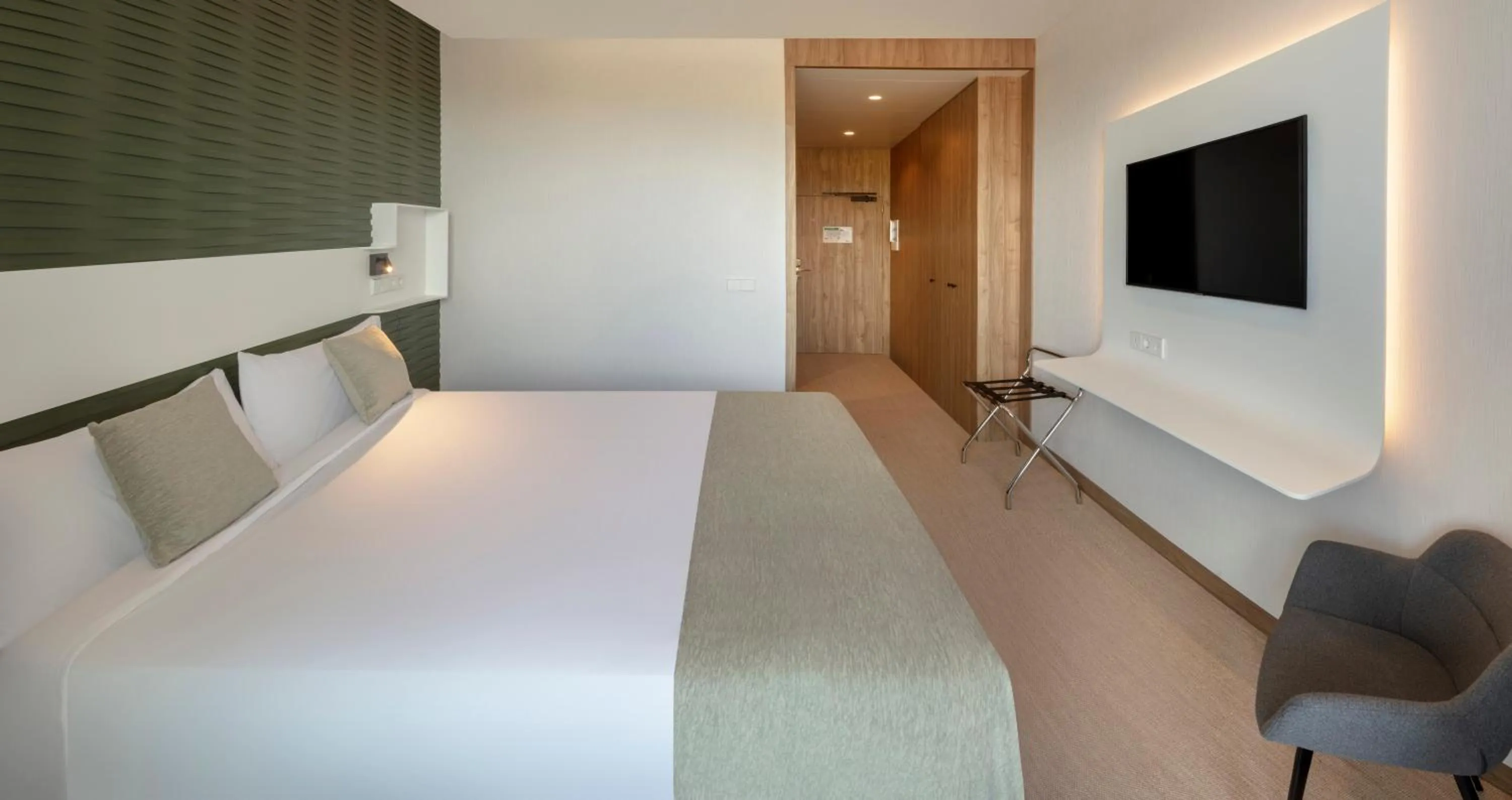 Bed in AJ Gran Alacant by SH Hoteles