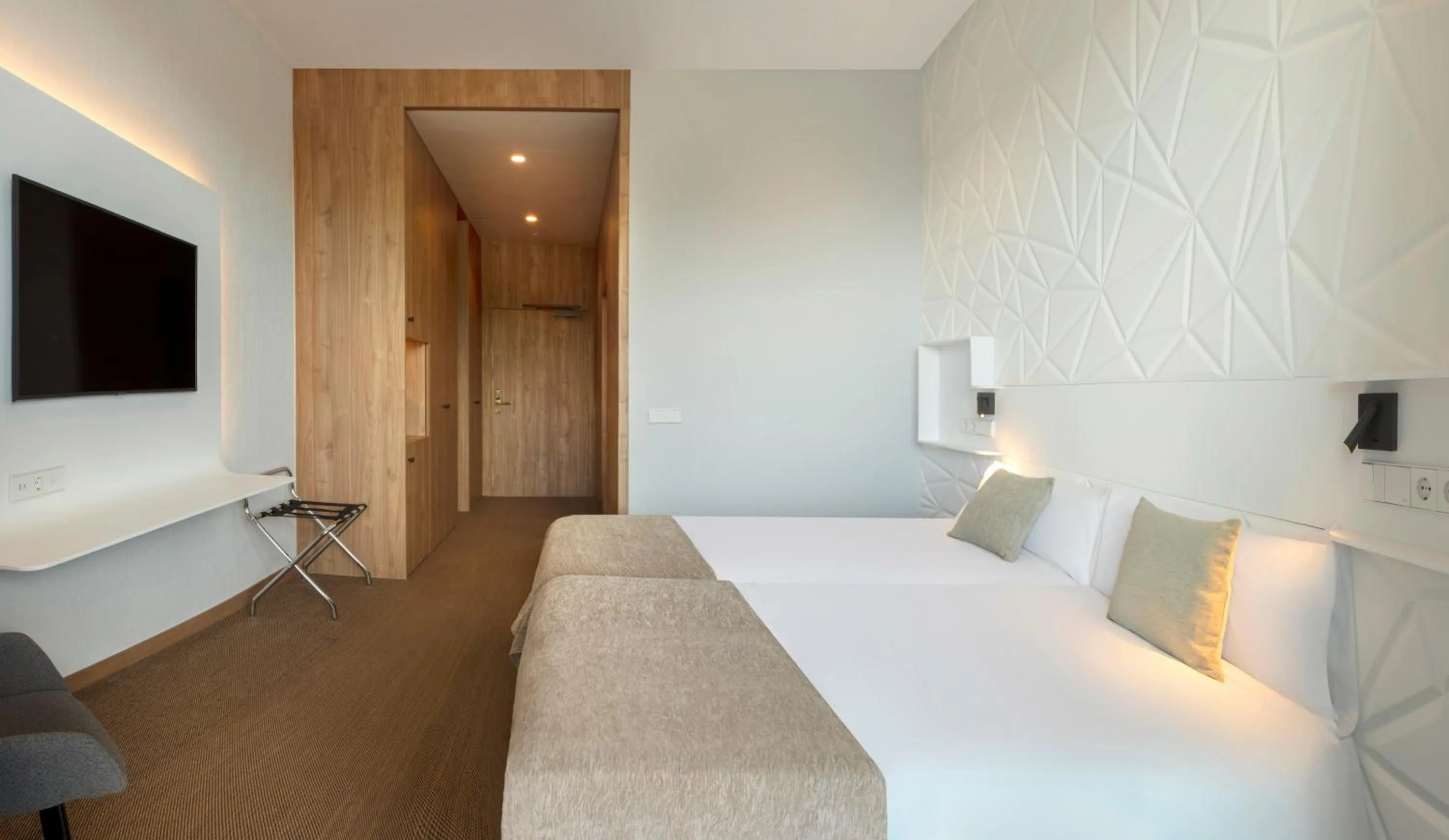 Bed in AJ Gran Alacant by SH Hoteles