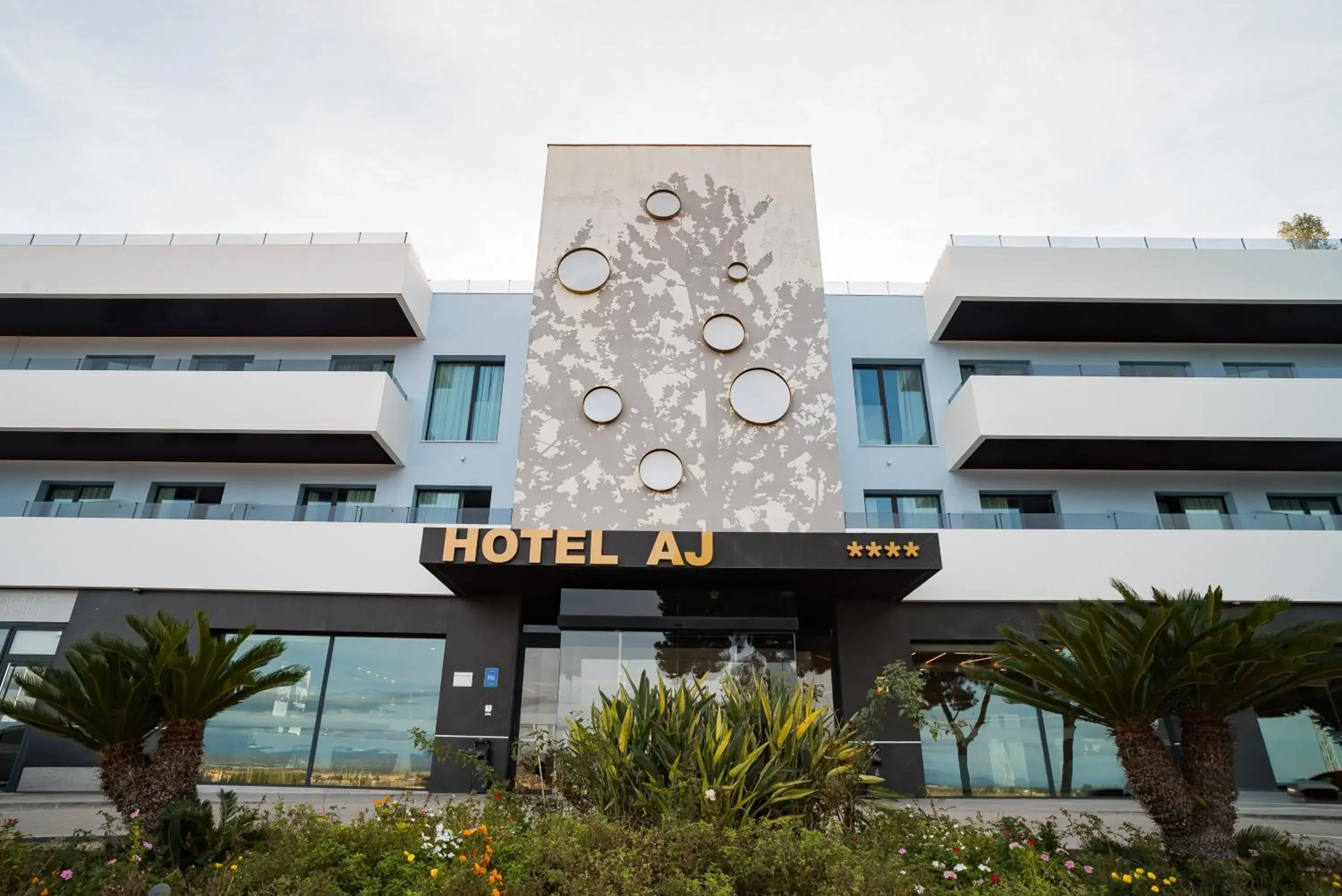 Property building in AJ Gran Alacant by SH Hoteles Property building in AJ Gran Alacant by SH Hoteles