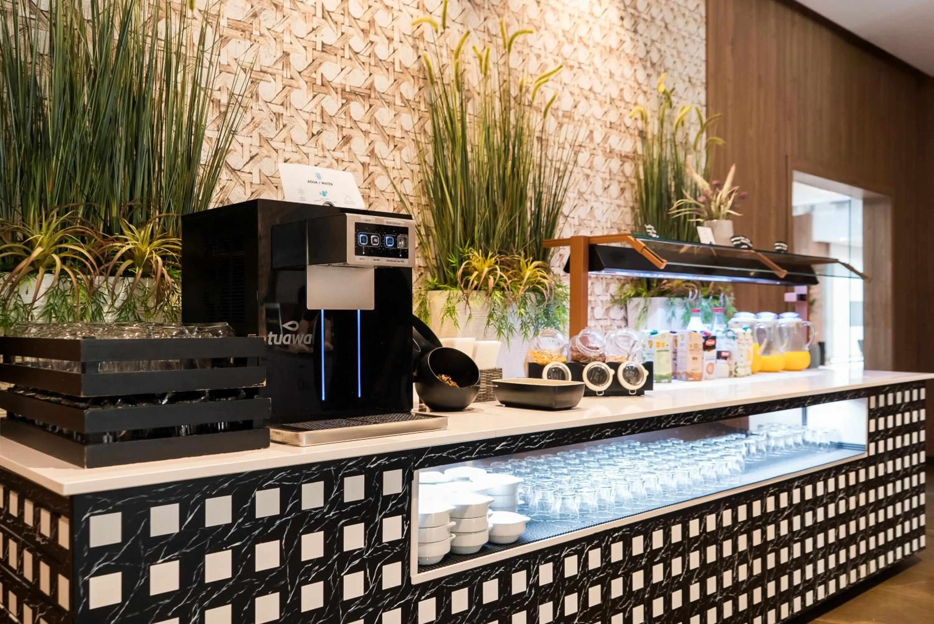 Breakfast in AJ Gran Alacant by SH Hoteles