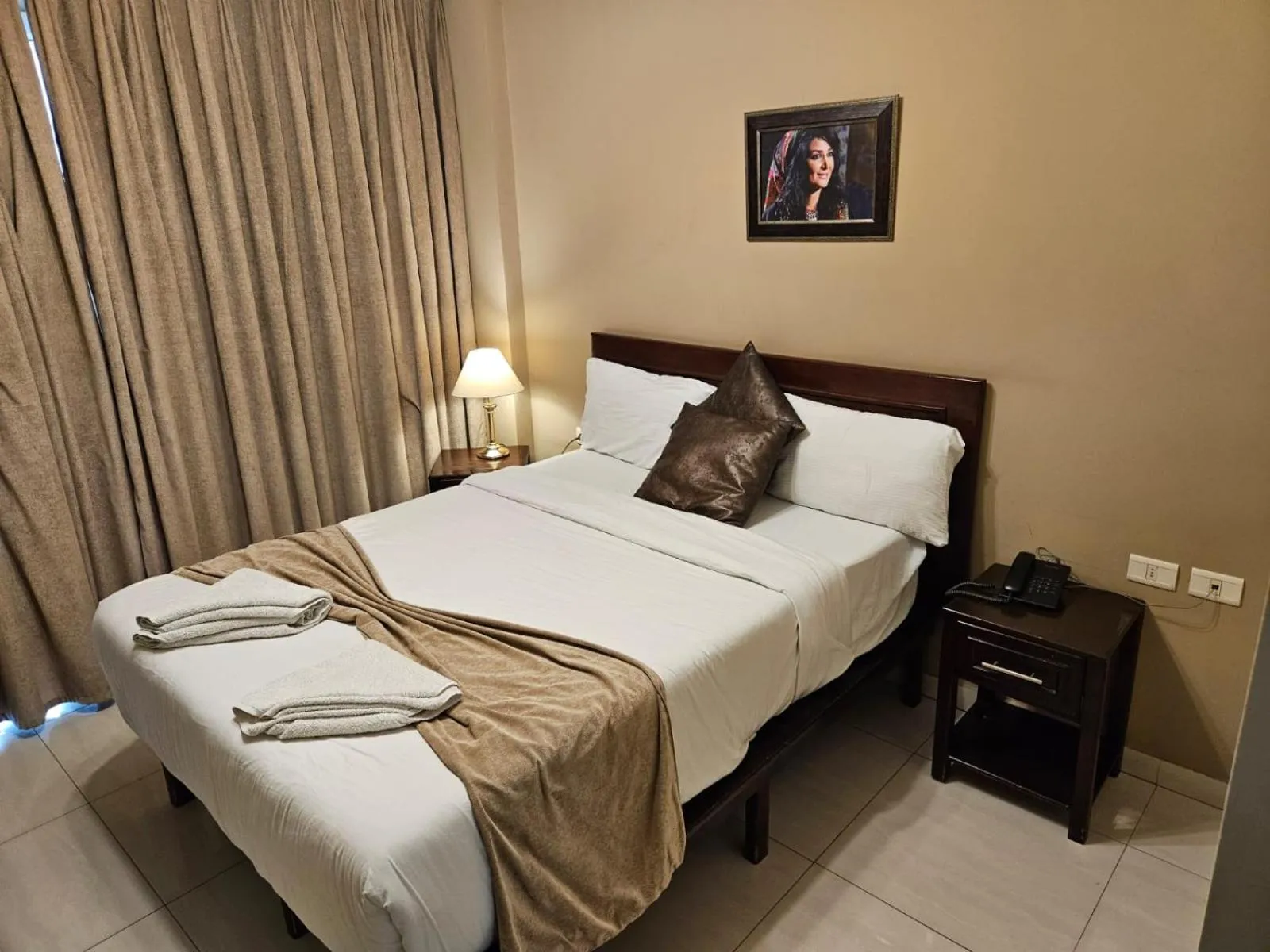 Bedroom, Bed in Saint John Hotel