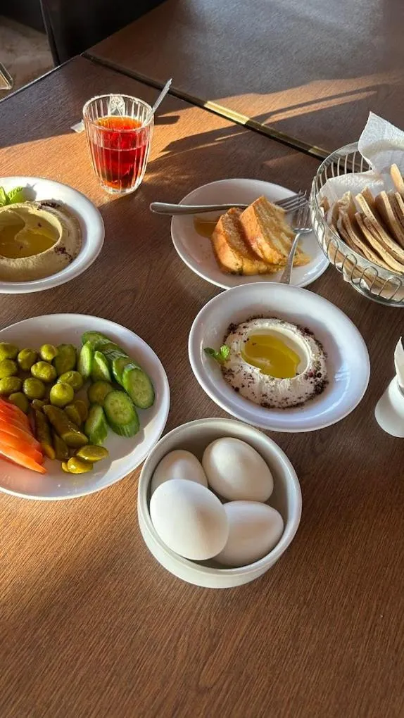 Restaurant/places to eat in Saint John Hotel