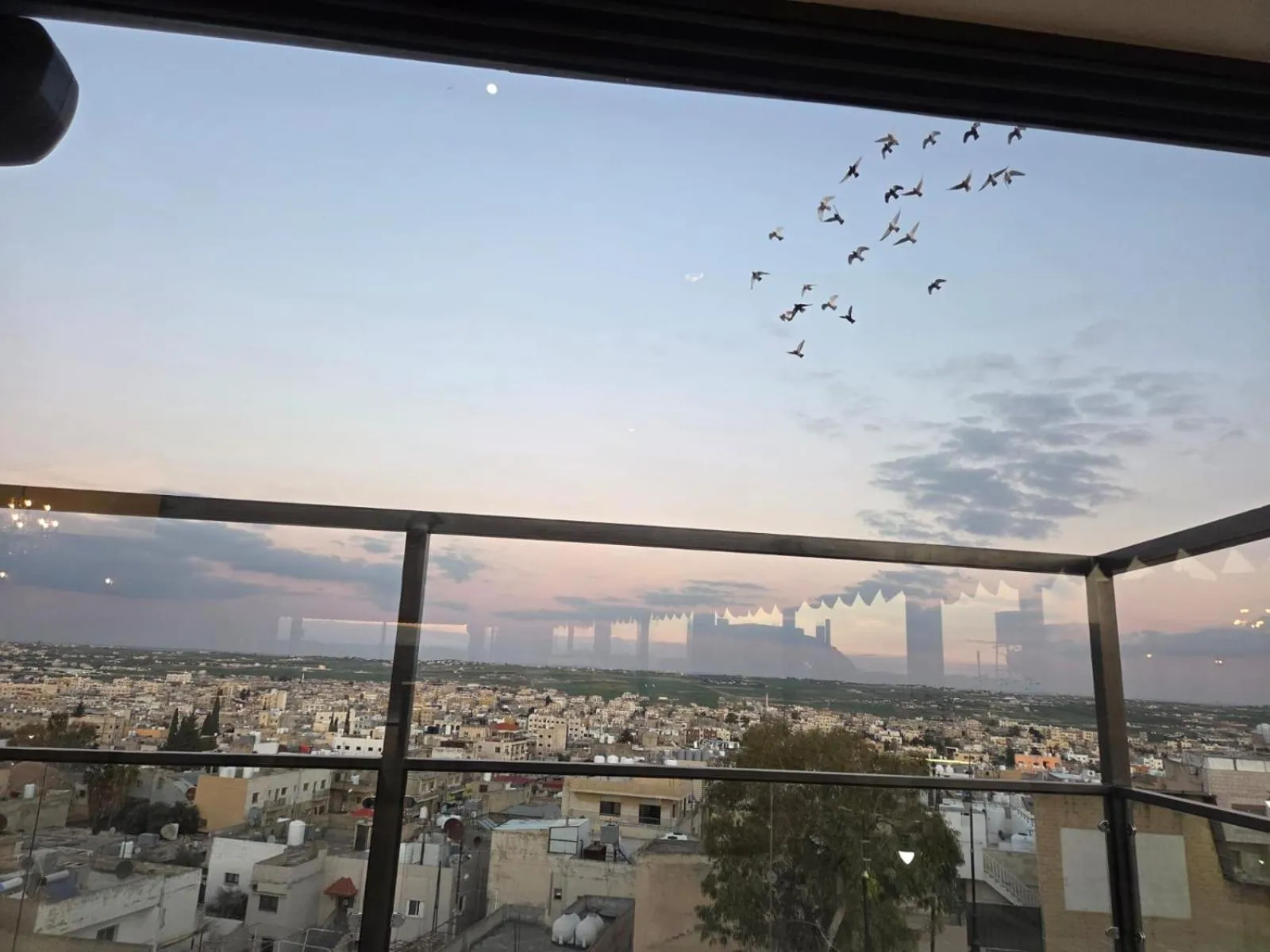 Restaurant/places to eat in Saint John Hotel