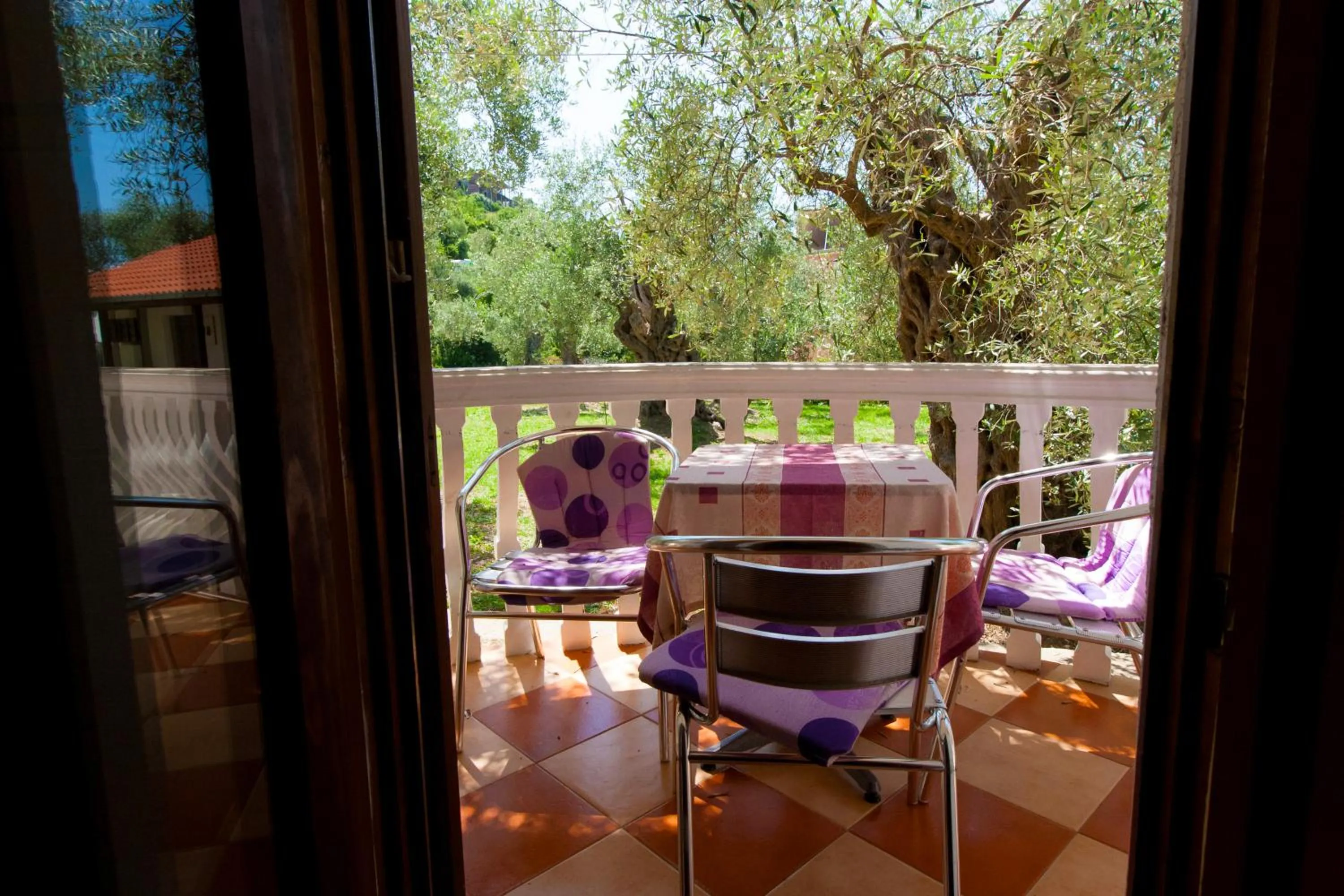 Day in President Bungalows and Apartments