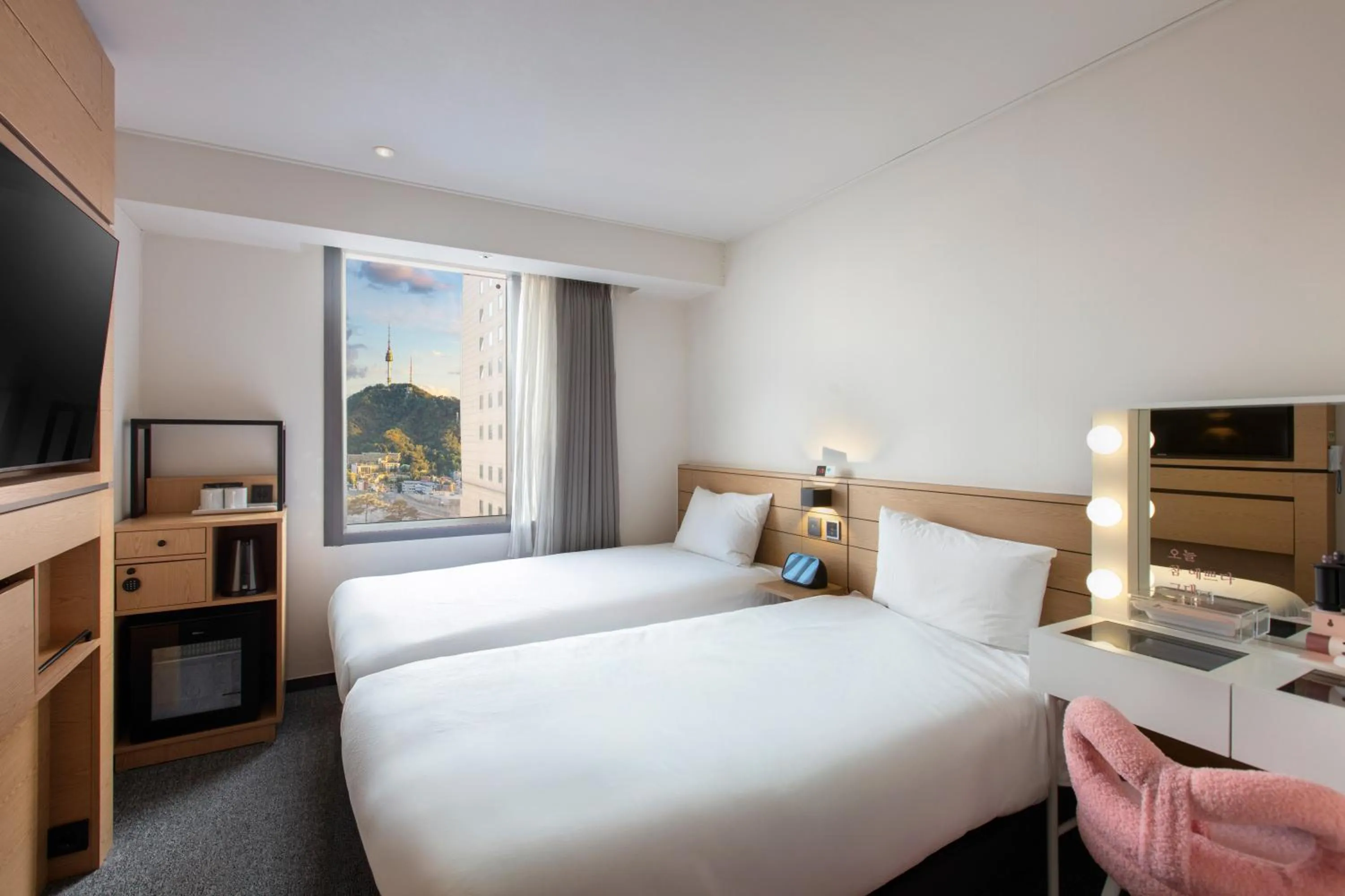 Photo of the whole room, Bed in Henn na Hotel Seoul Myeongdong