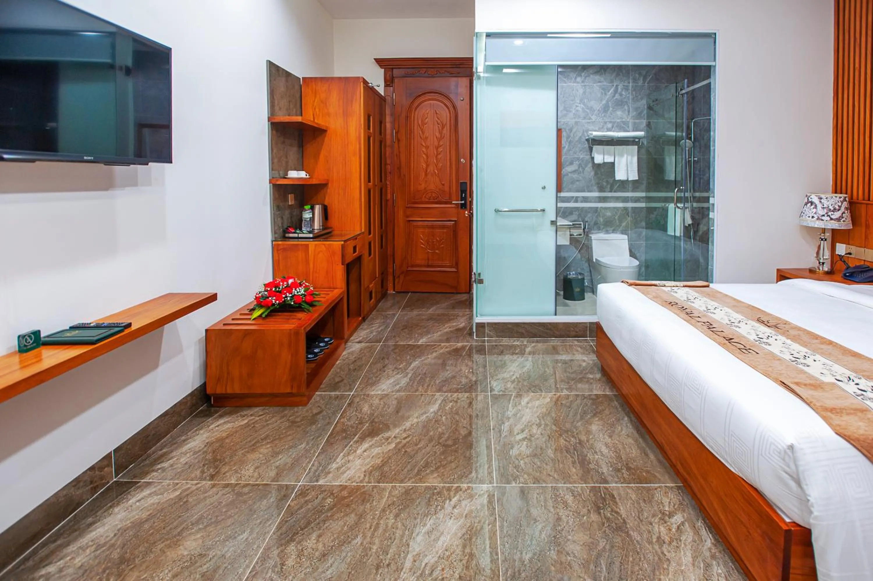 TV and multimedia, Bed in Royal Palace