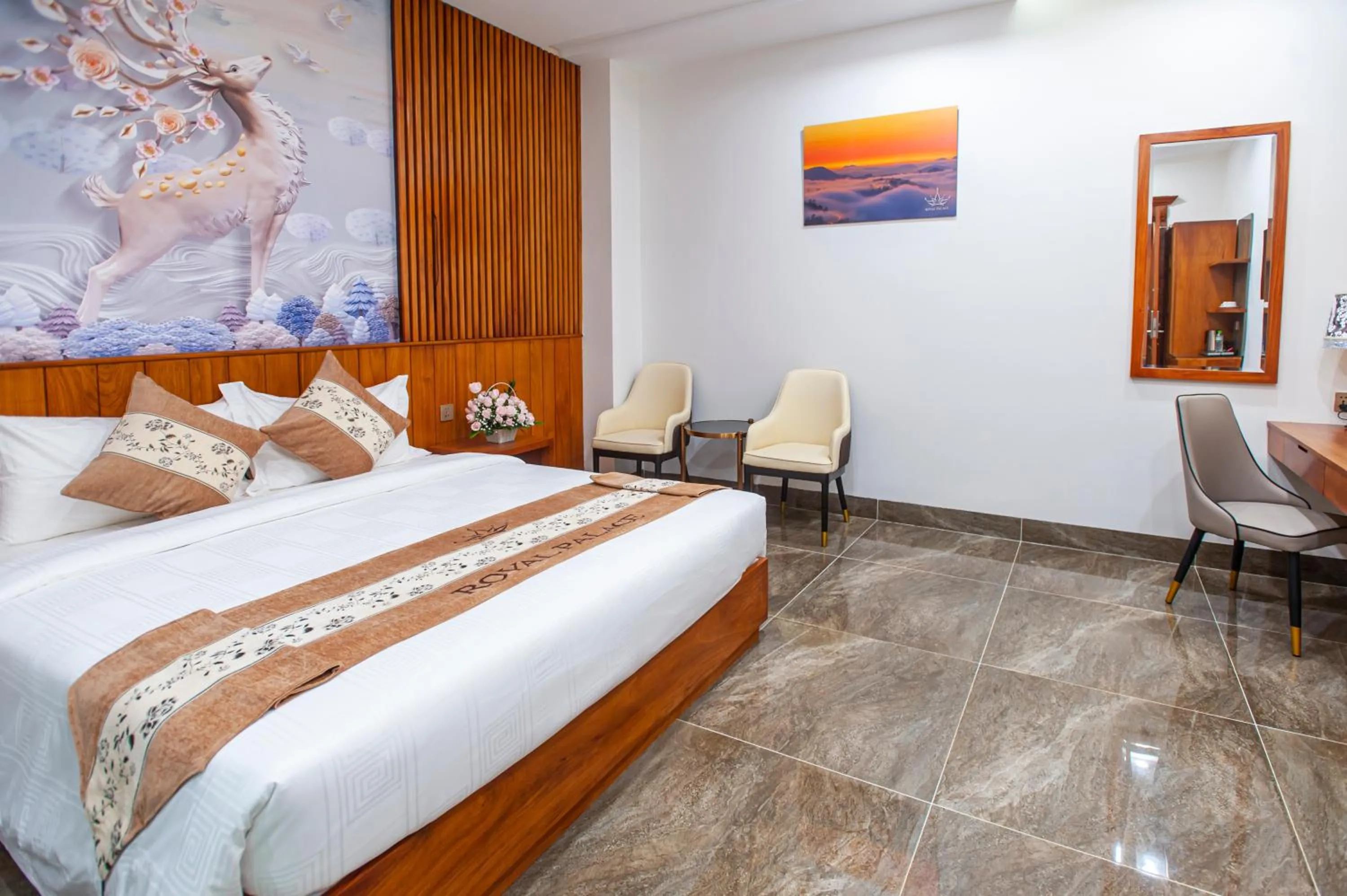 Photo of the whole room, Bed in Royal Palace