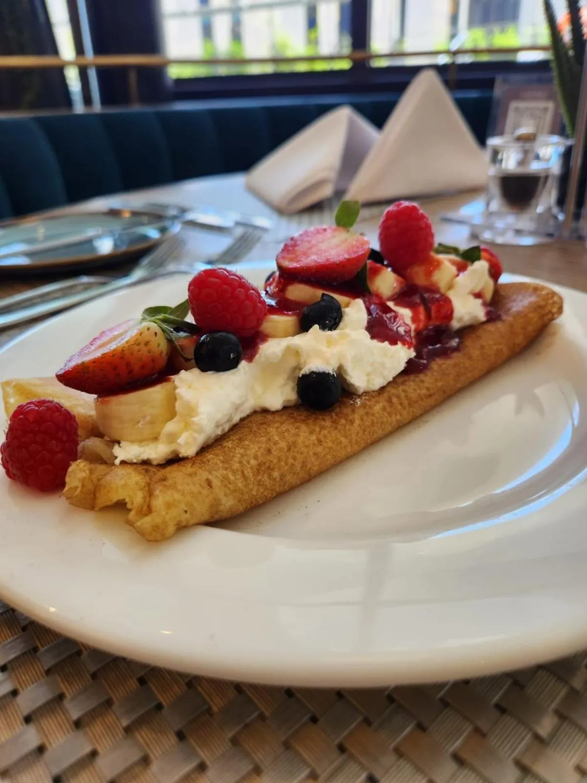 Breakfast in Courtyard Hotel Waterfall City