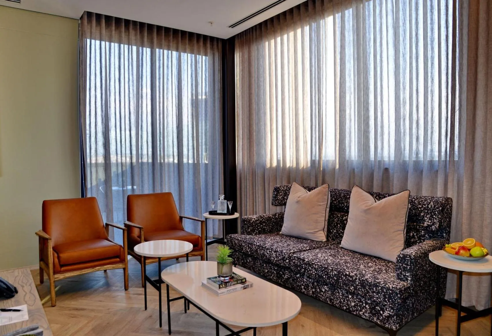 Living room in Courtyard Hotel Waterfall City