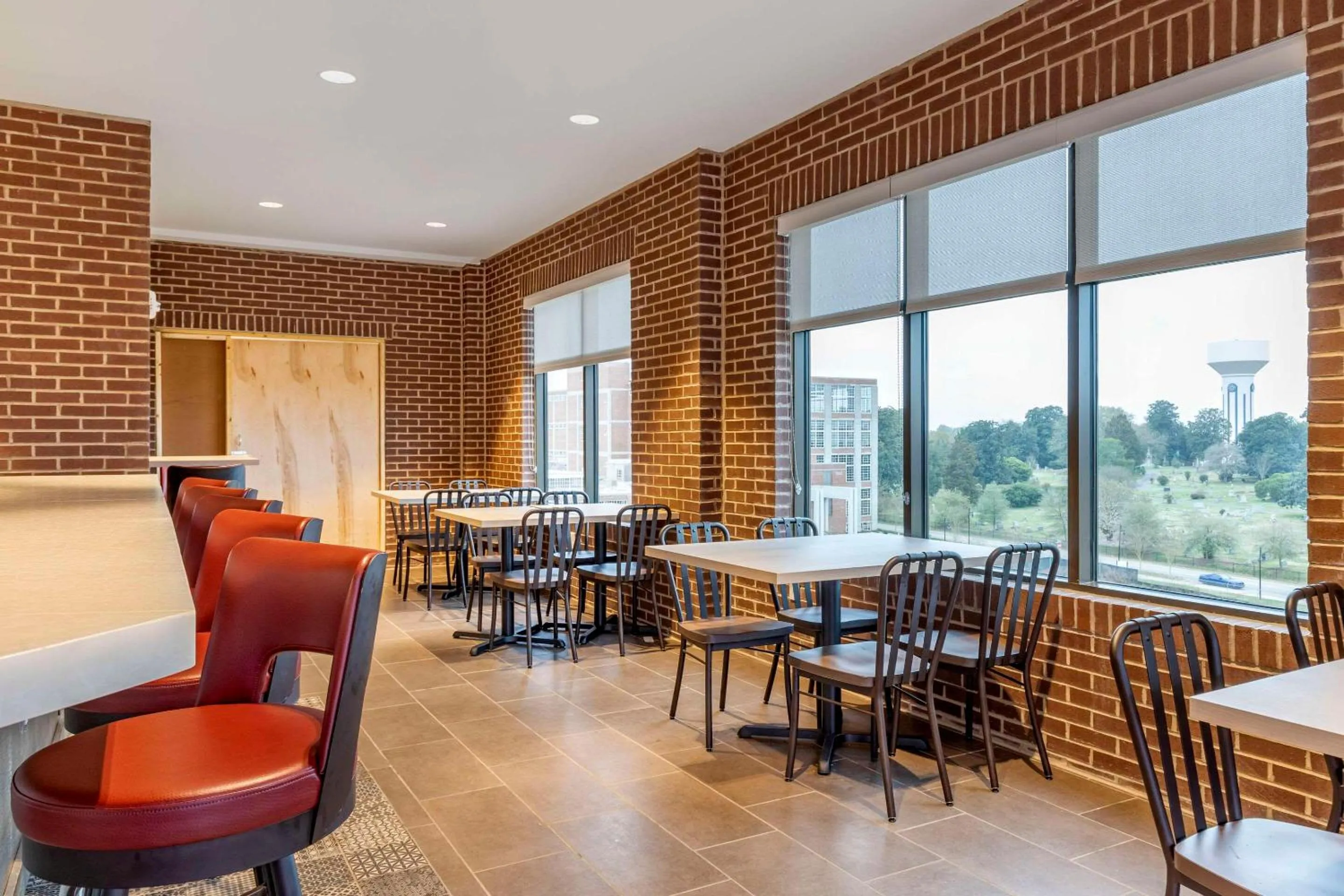 Restaurant/places to eat in Cambria Hotel Rock Hill - University Center