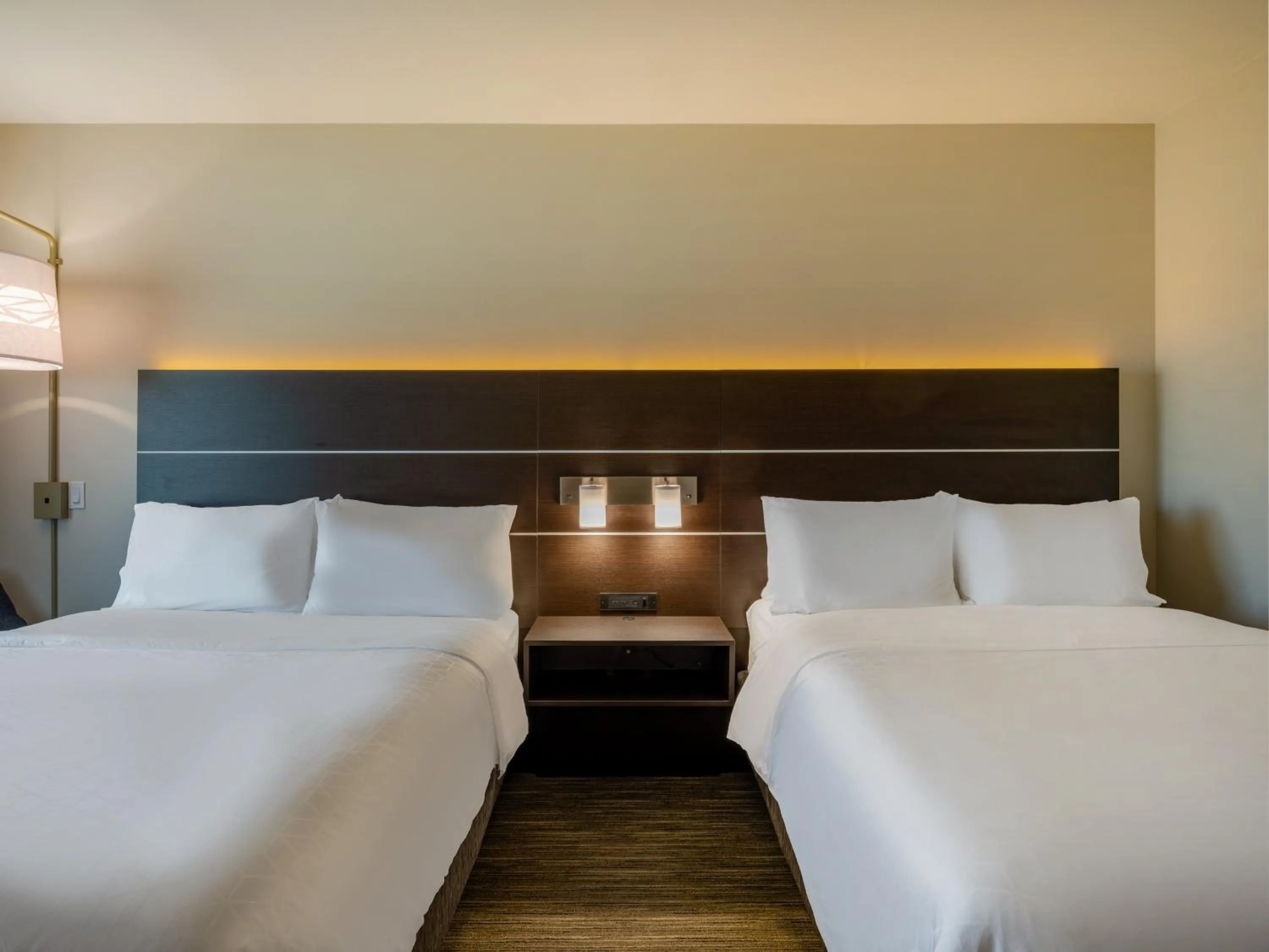 Photo of the whole room, Bed in Holiday Inn Express & Suites - Watertown by IHG