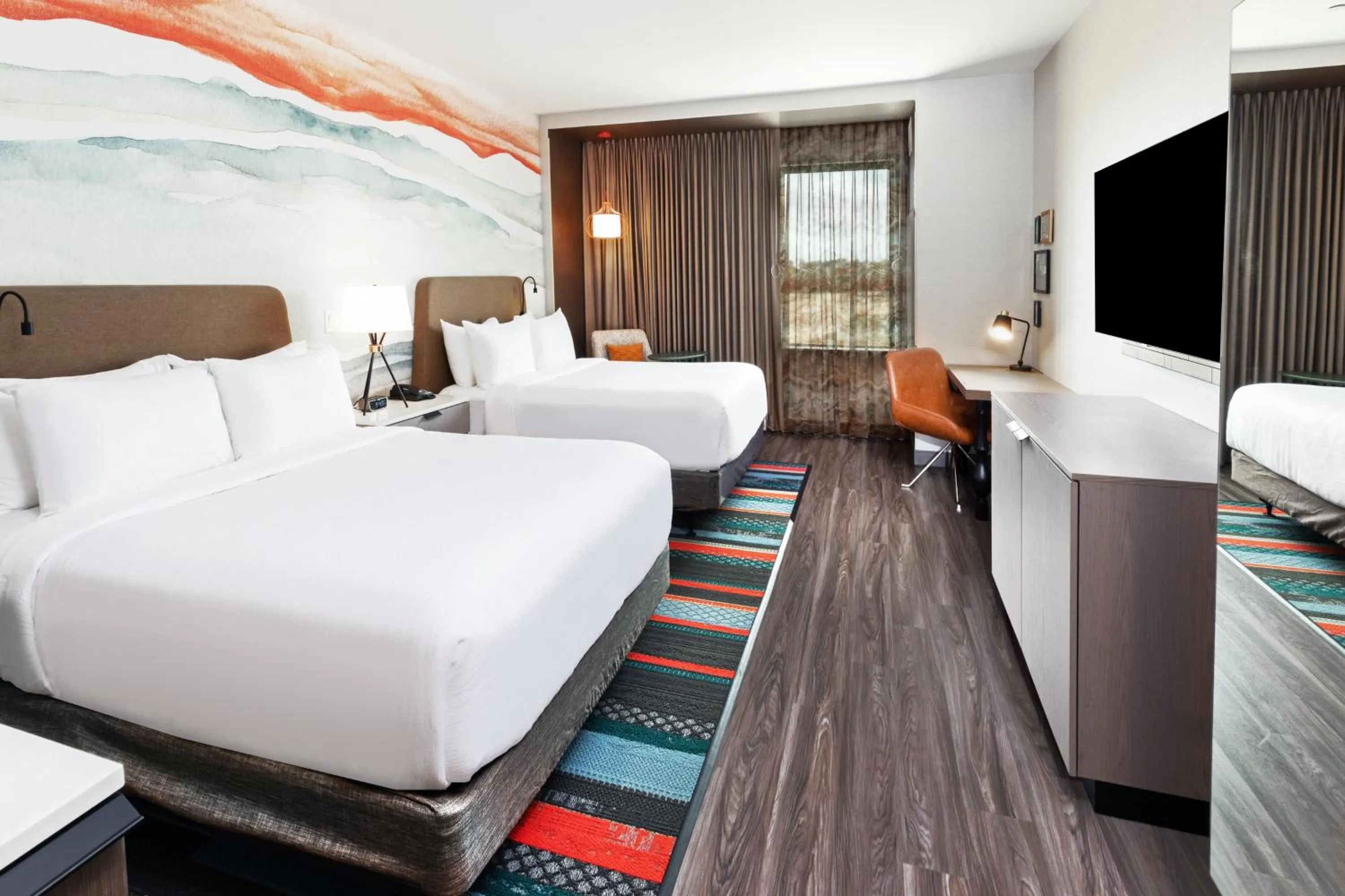 Photo of the whole room, Bed in Hotel Indigo Spring - Woodlands Area by IHG