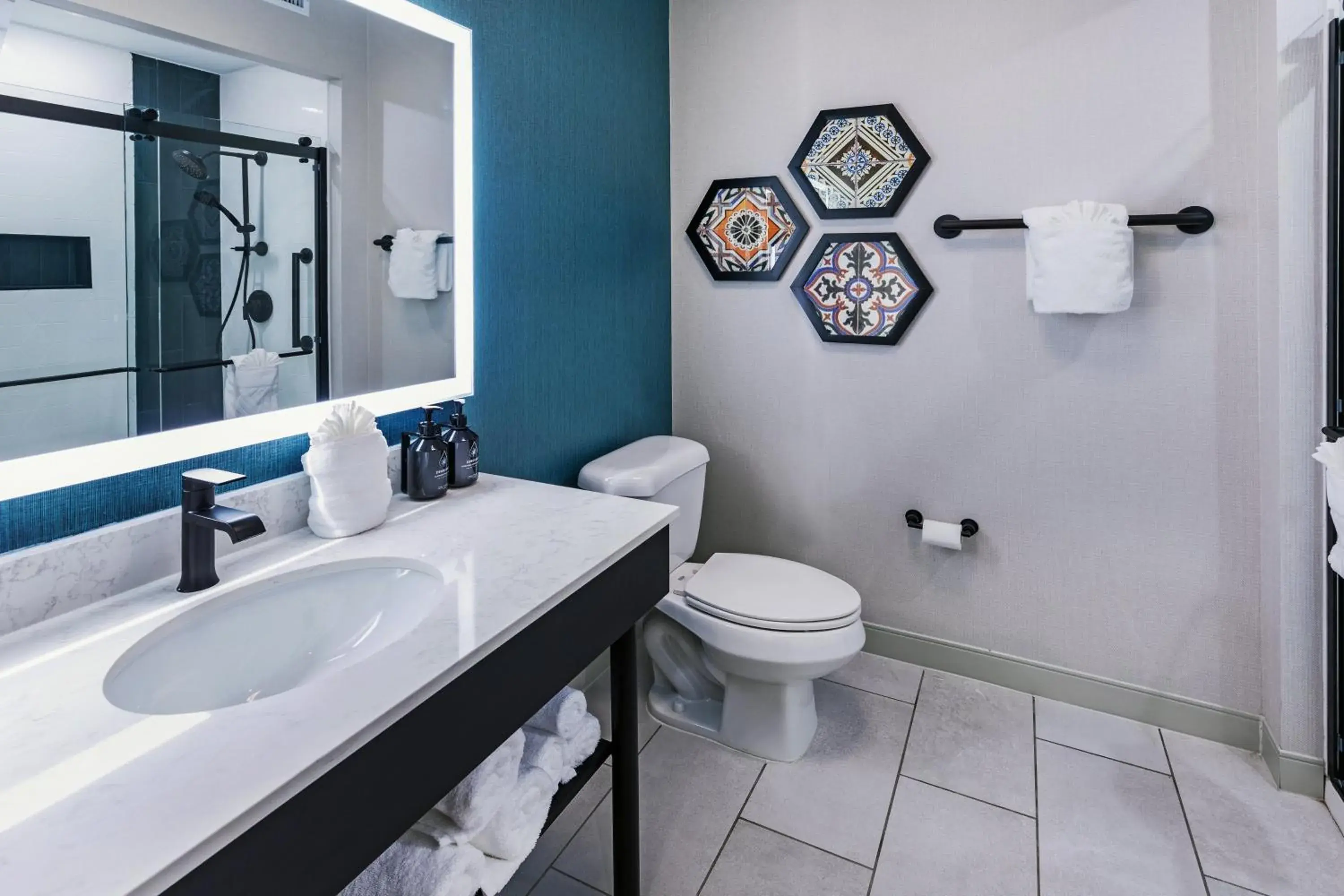 Photo of the whole room in Hotel Indigo Spring - Woodlands Area by IHG Photo of the whole room in Hotel Indigo Spring - Woodlands Area by IHG