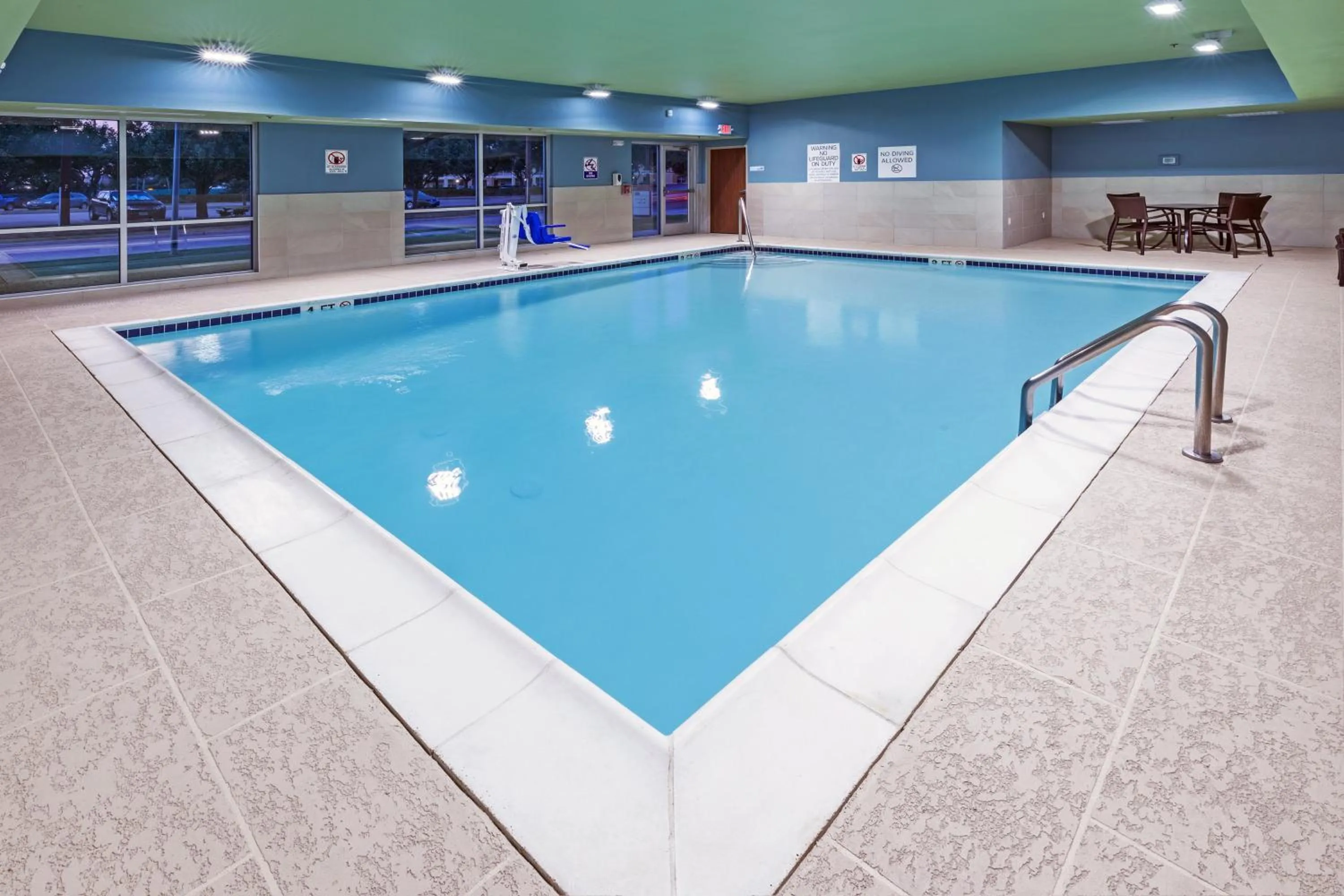 Swimming pool in Holiday Inn Express & Suites - Stafford NW - Sugar Land by IHG