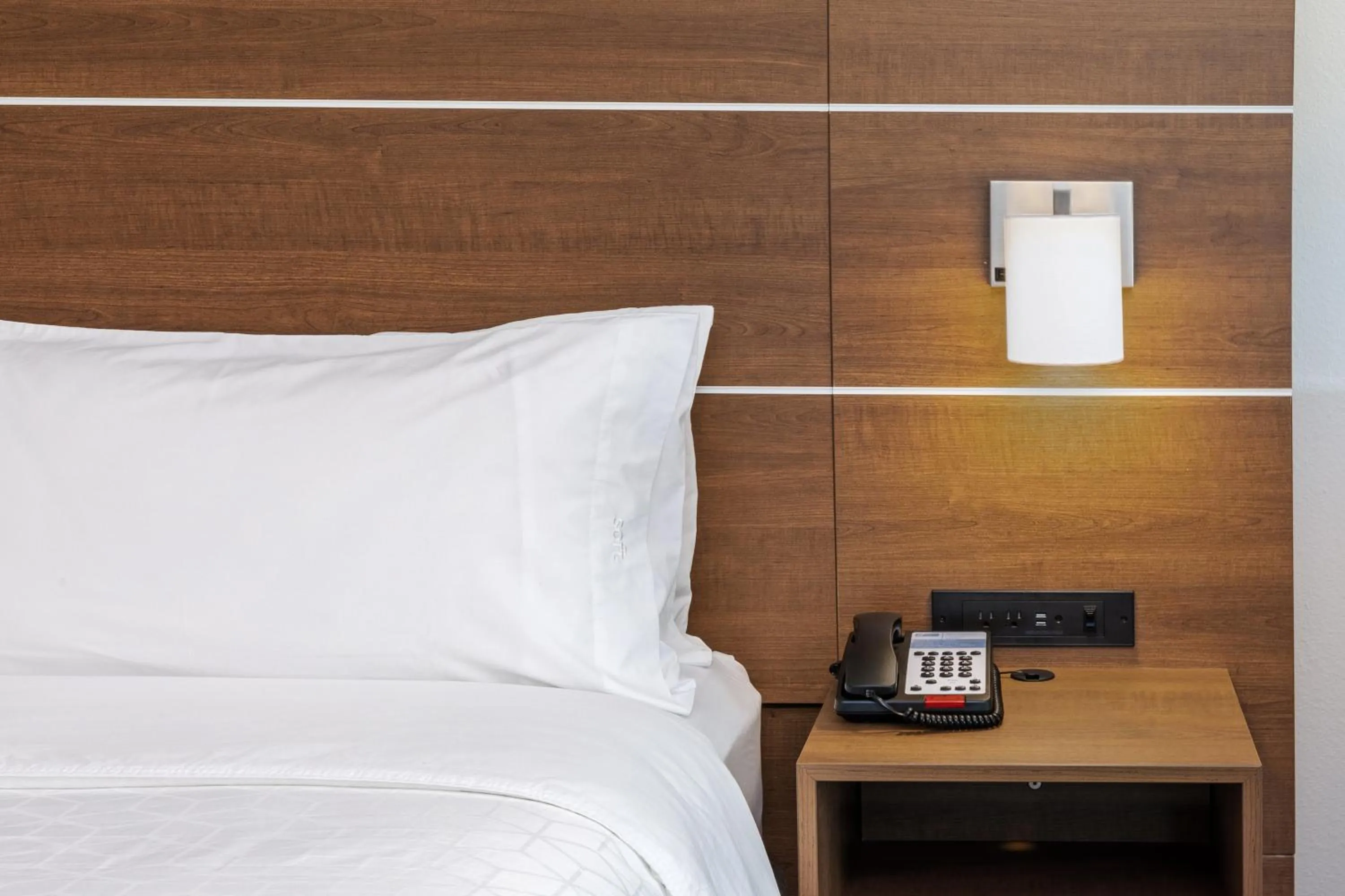 Bed in Holiday Inn Express & Suites - Stafford NW - Sugar Land by IHG