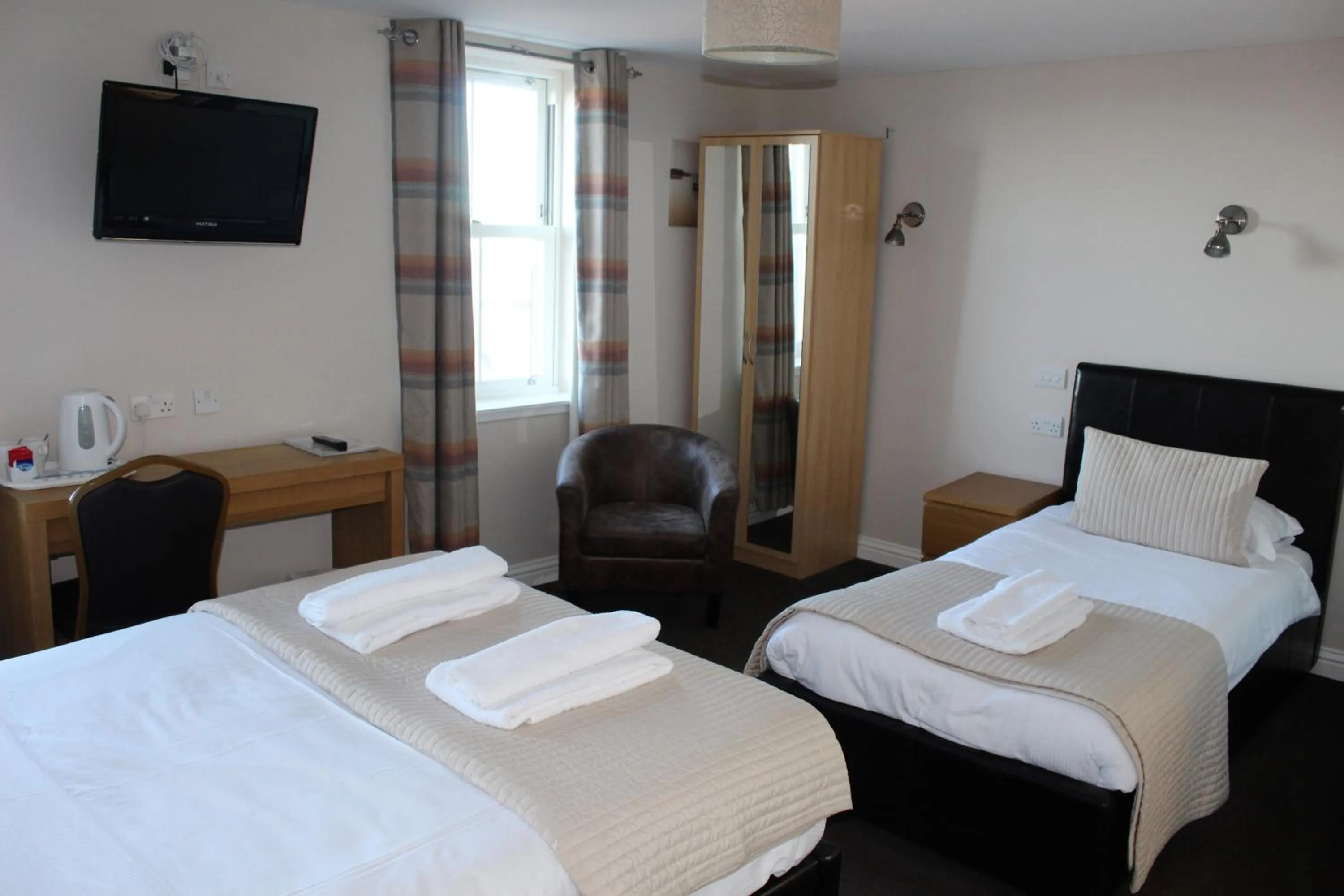 Bed in Hillside Dunbar