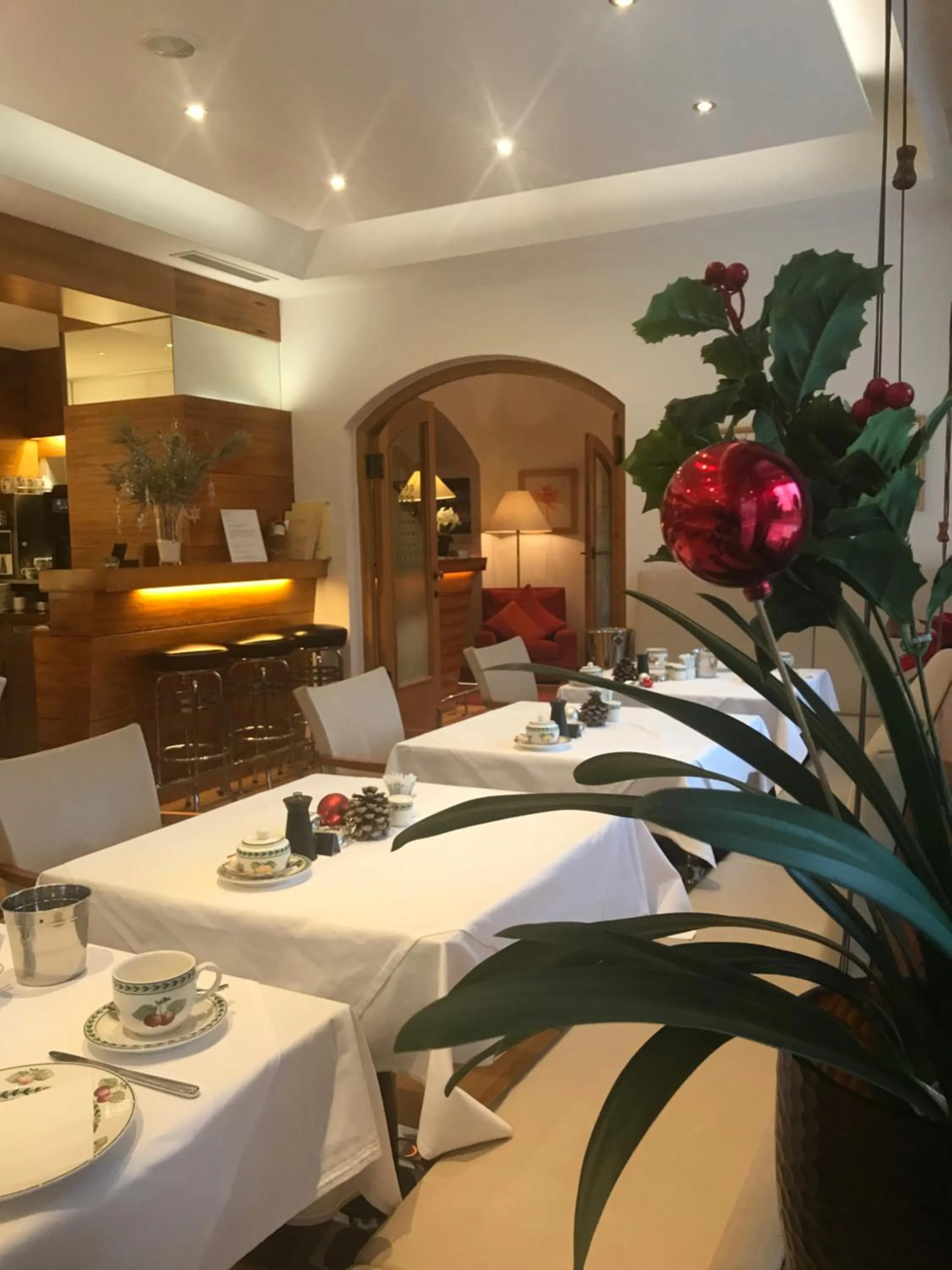 Restaurant/places to eat in Hotel Furian