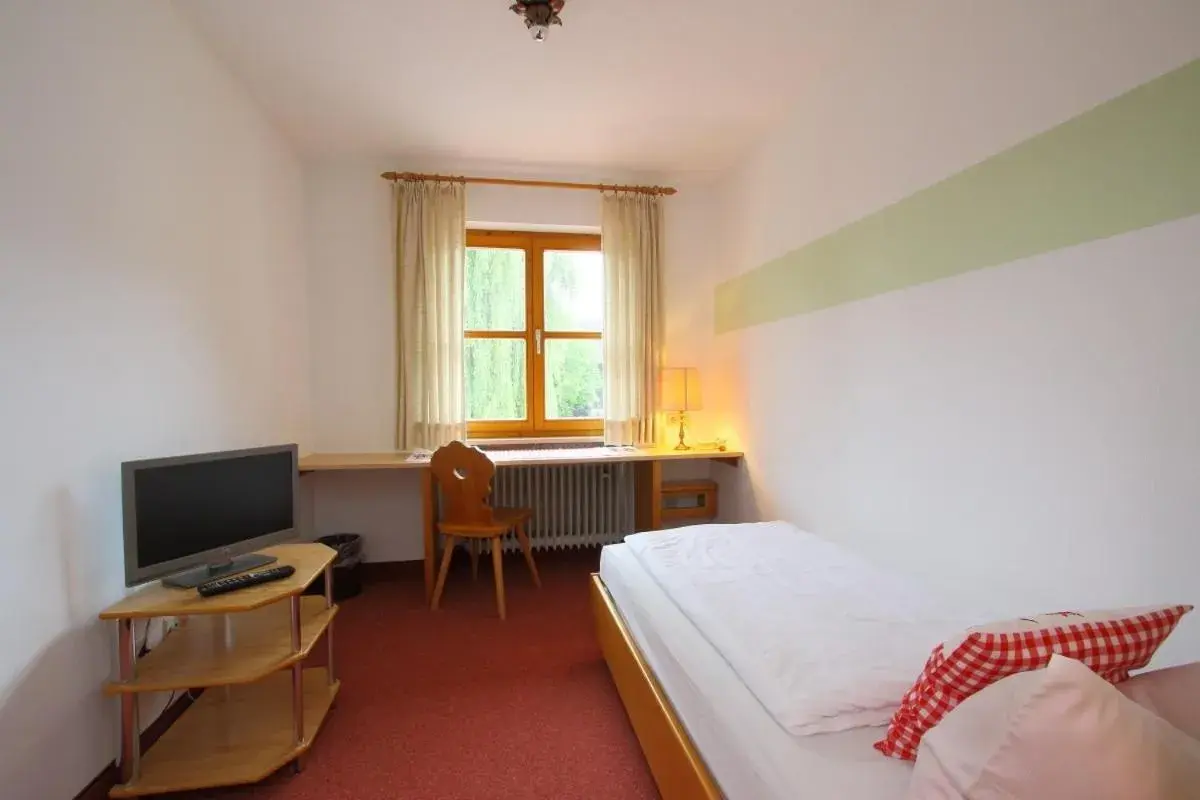 Single Room with Bathroom - single occupancy in Gasthof Rundeck Single Room with Bathroom - single occupancy in Gasthof Rundeck