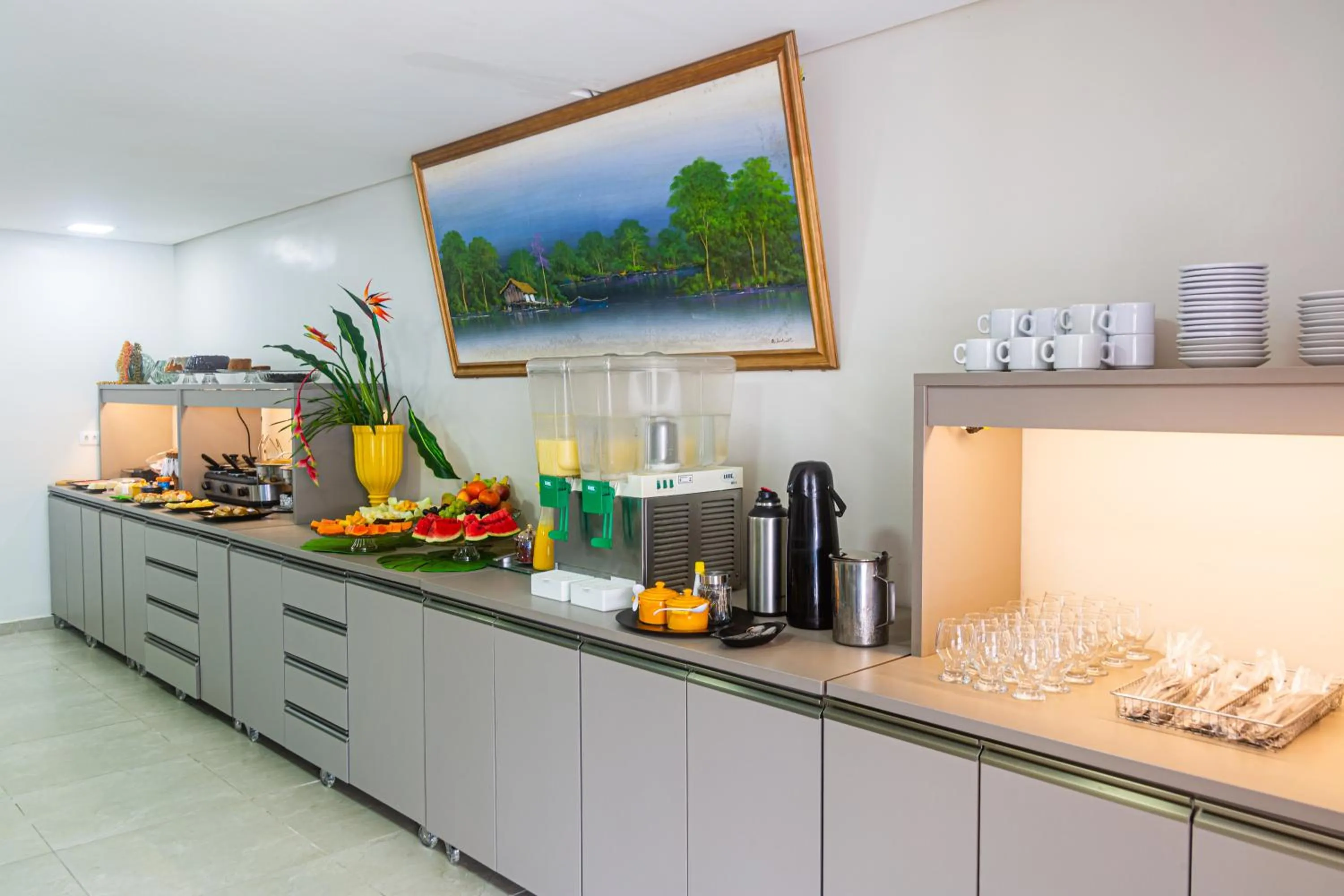 Kitchen or kitchenette in Pousada Maanaim Porto